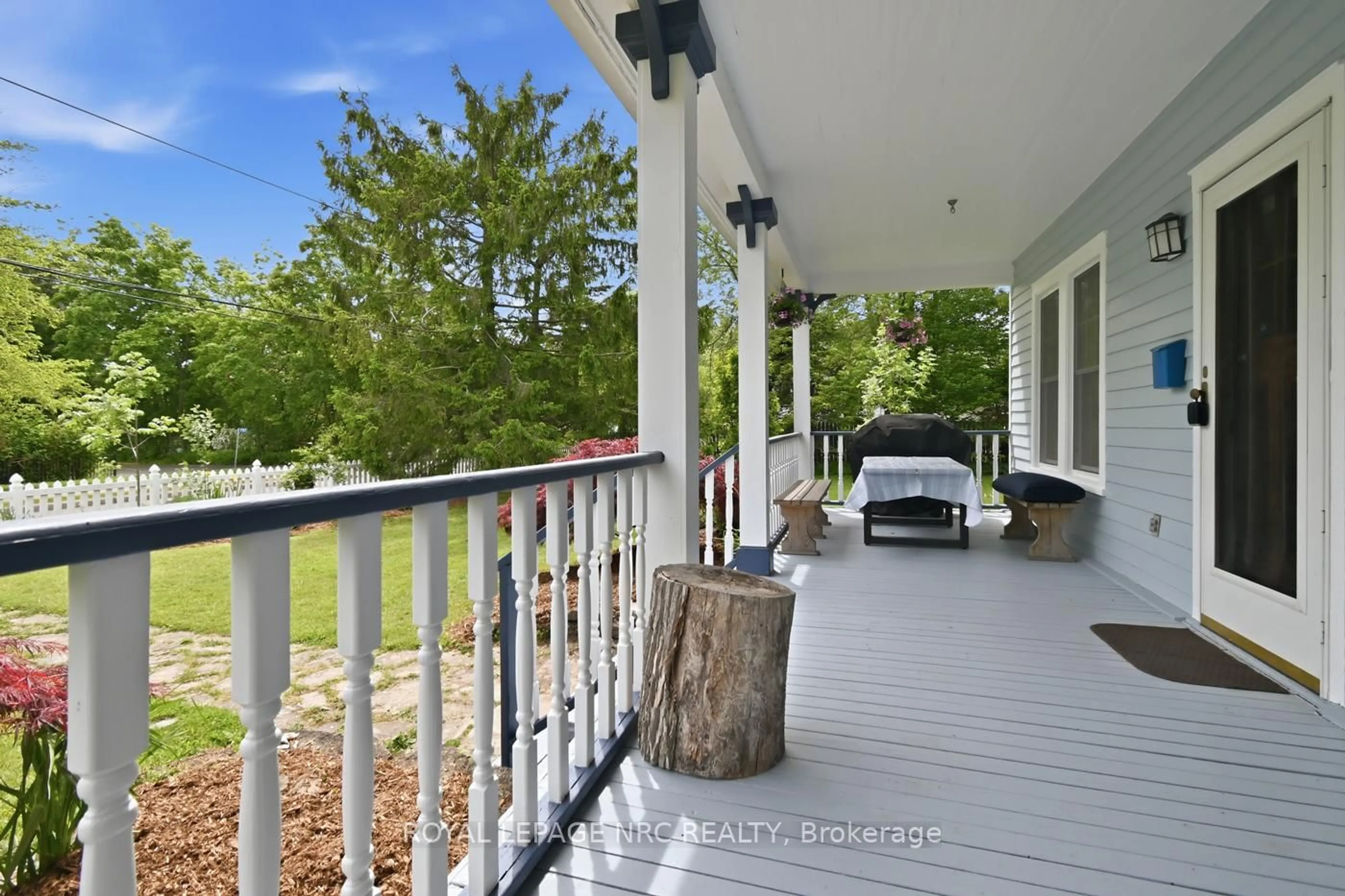Patio, water/lake/river/ocean view for 788 EDGEMERE Rd, Fort Erie Ontario L2A 1A6