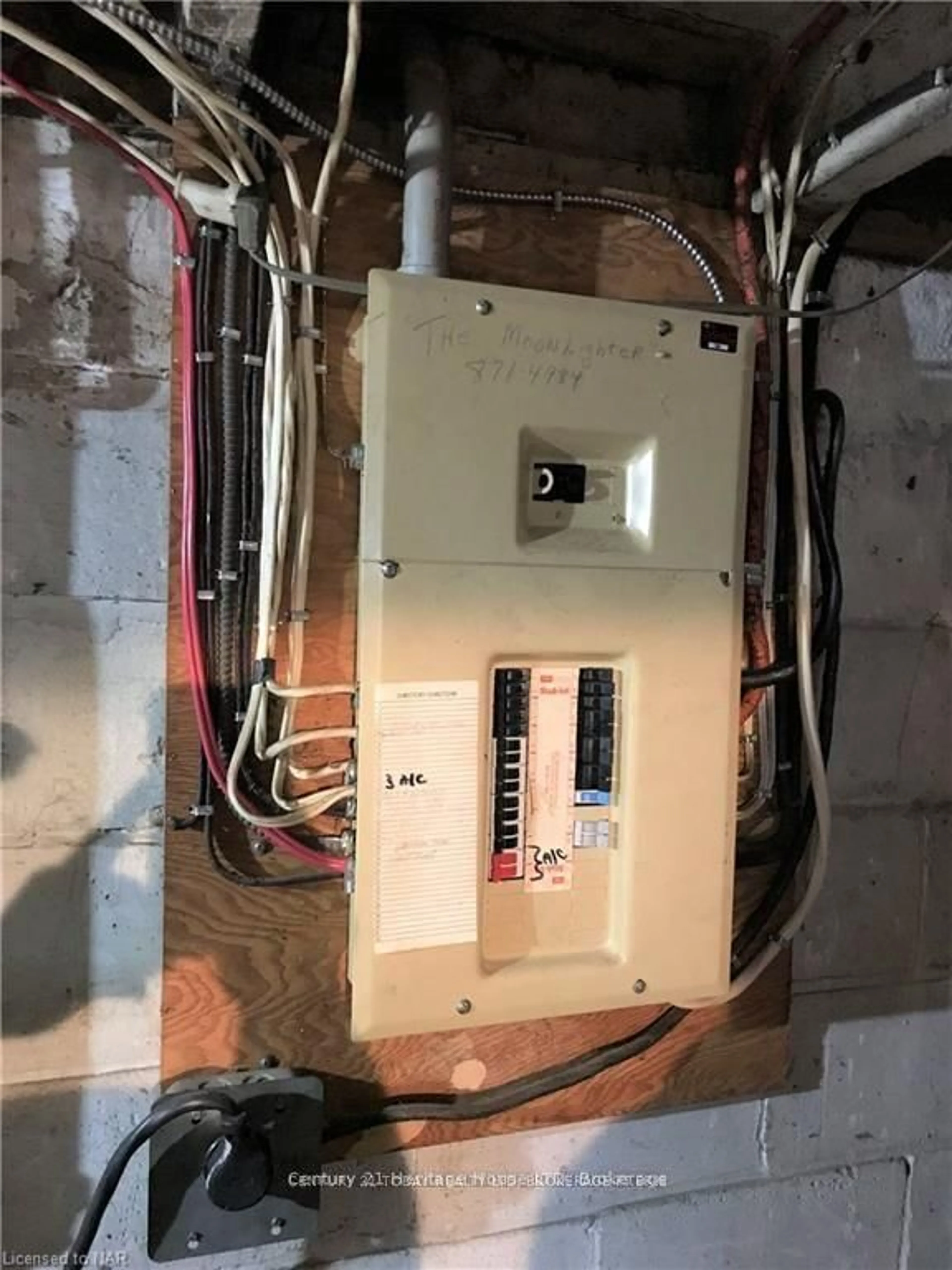 A pic of a room for 53 Princess St, Fort Erie Ontario L2A 1V8