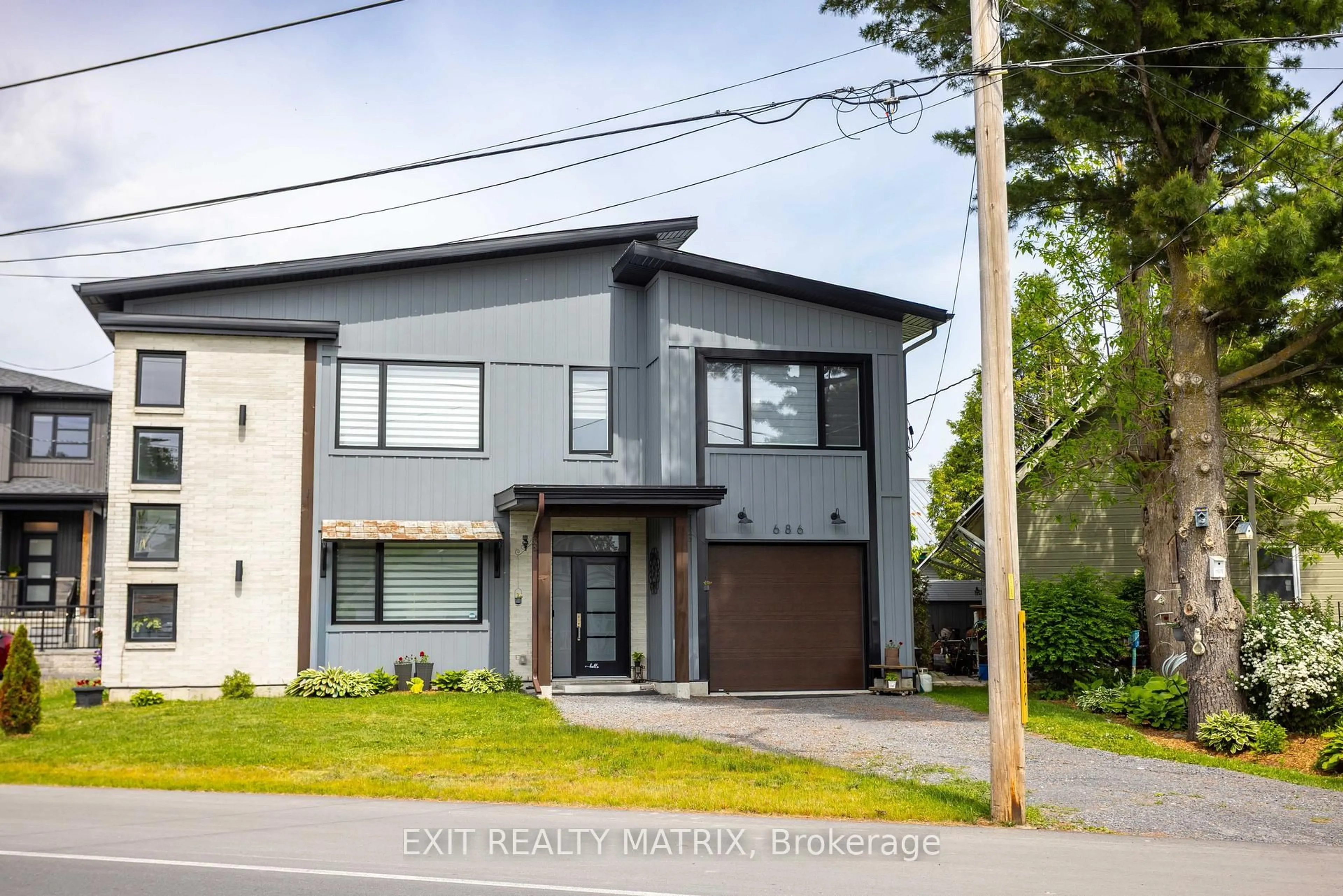 Home with brick exterior material, street for 686 ST ISIDORE Rd, Casselman Ontario K0A 1M0