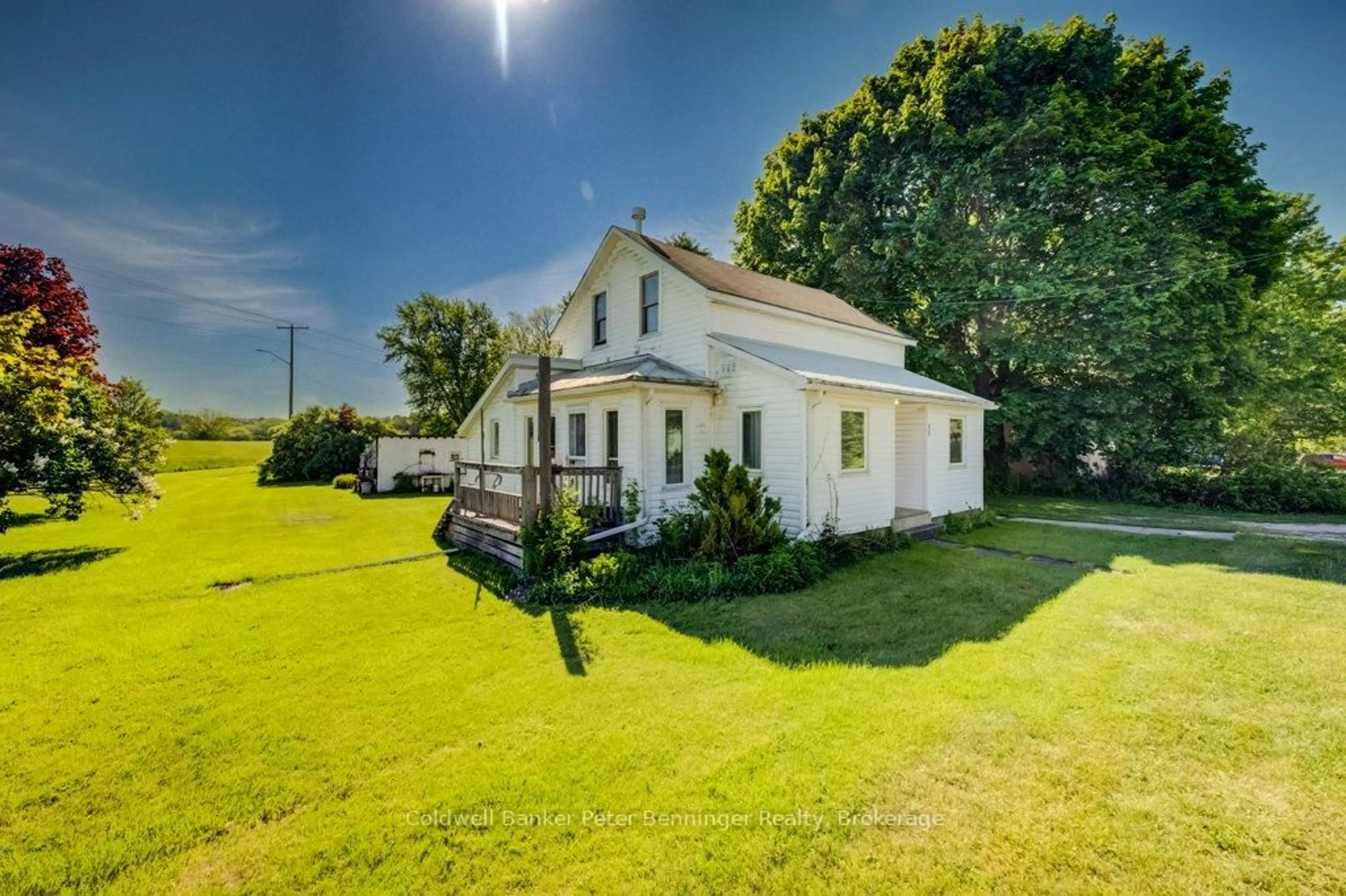 A pic from outside/outdoor area/front of a property/back of a property/a pic from drone, building for 459 Ross St, Arran-Elderslie Ontario N0G 2N0