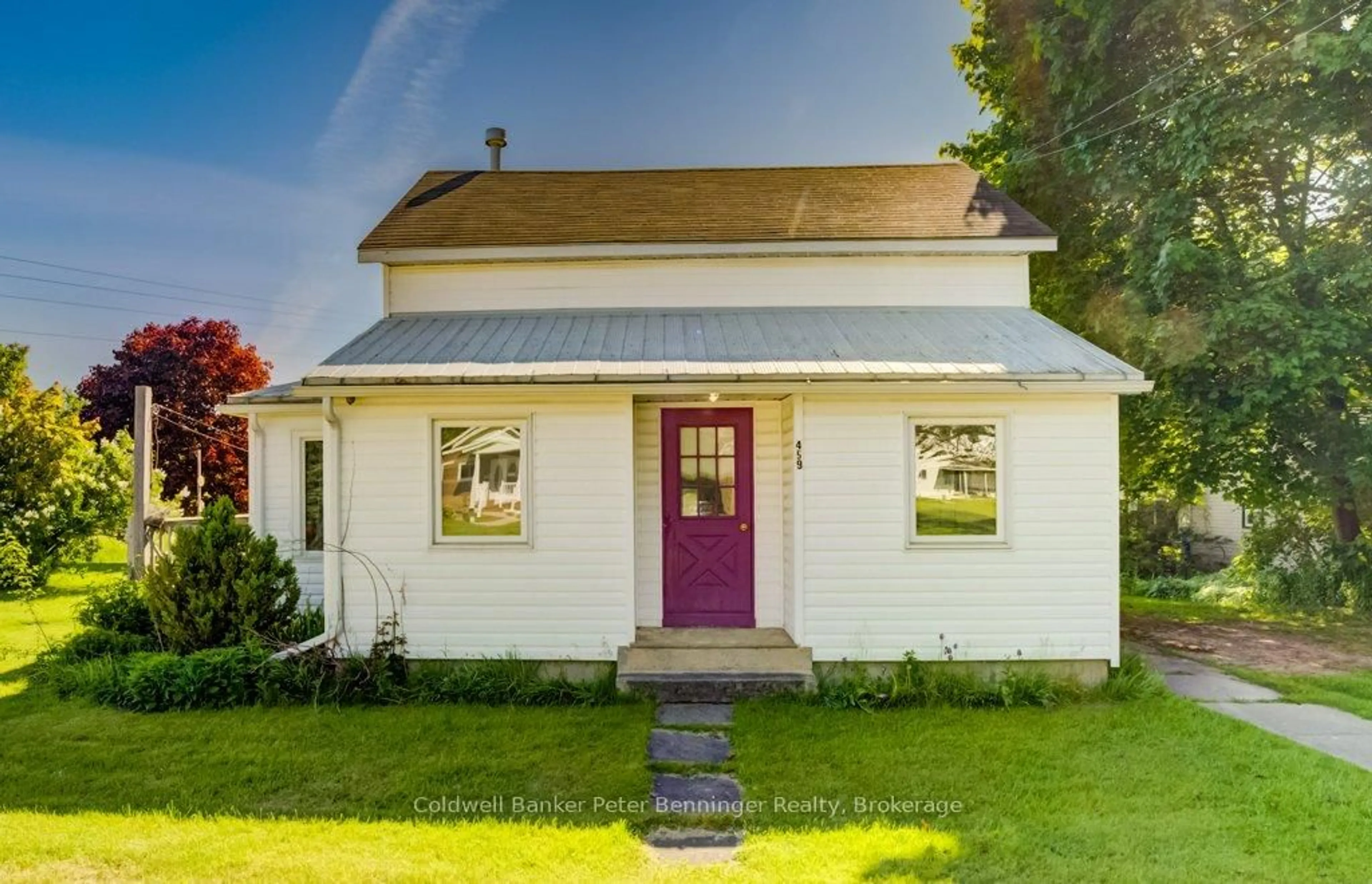 Home with vinyl exterior material, street for 459 Ross St, Arran-Elderslie Ontario N0G 2N0