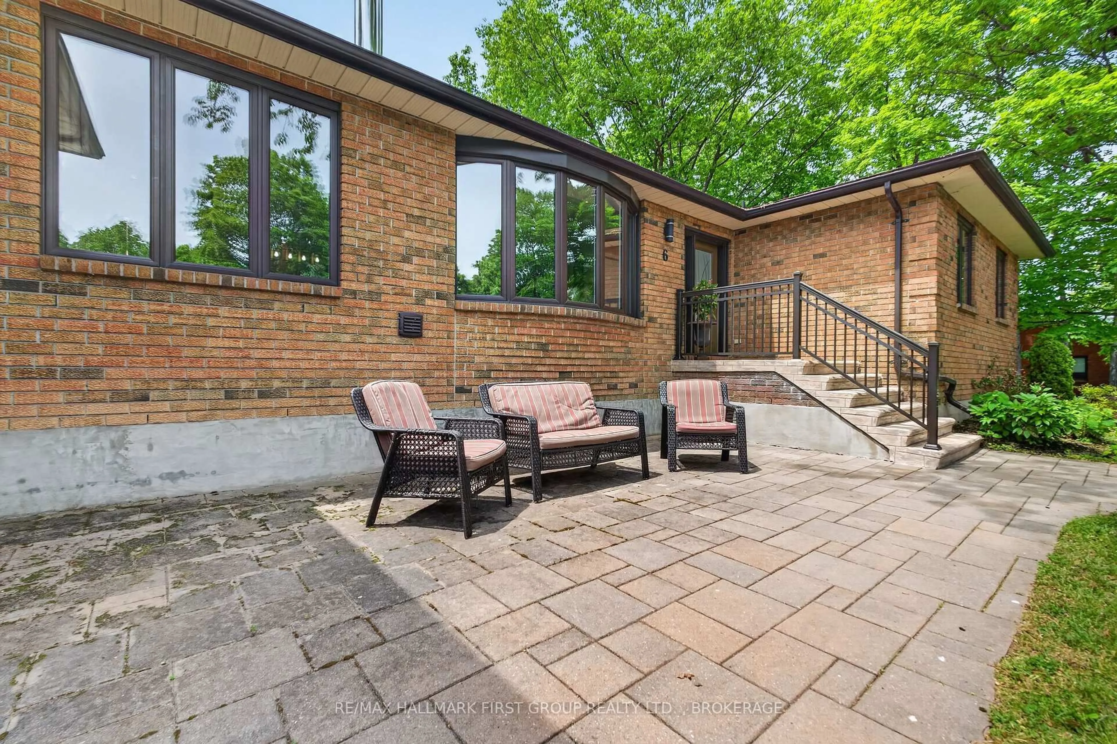 Patio, street for 6 Wilmot St, Kingston Ontario K7L 4V1