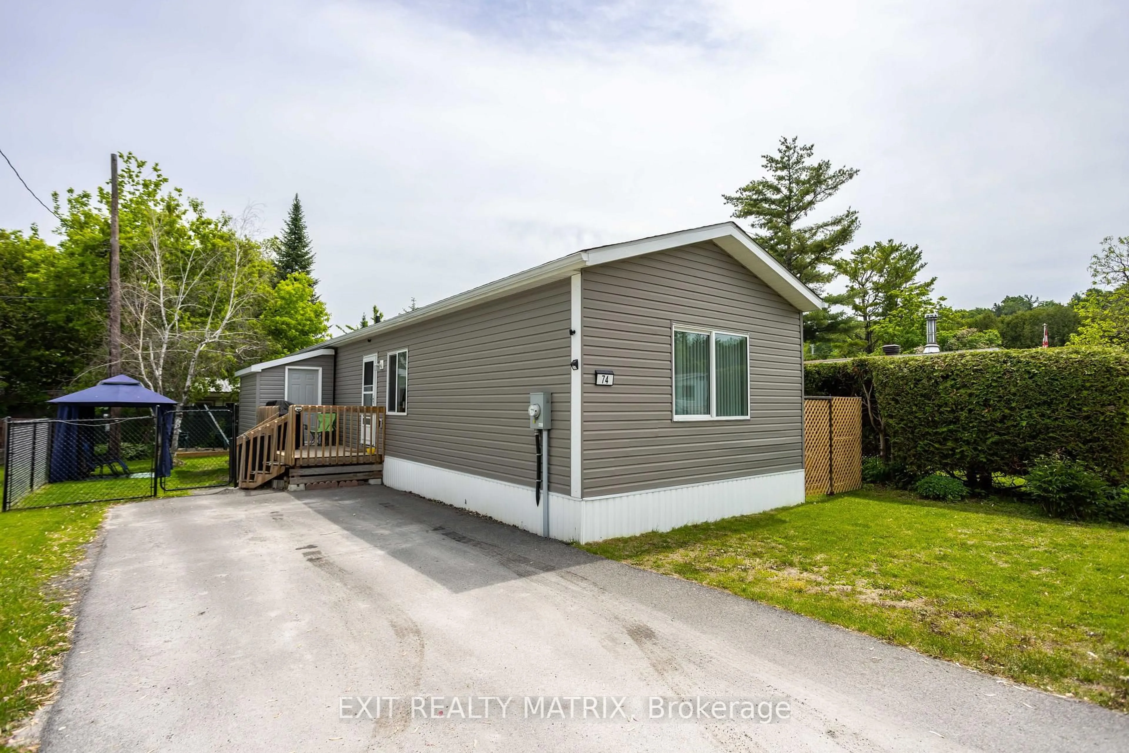 Unknown for 3535 St. Joseph Blvd #74, Orleans Ontario K4A 0Z6