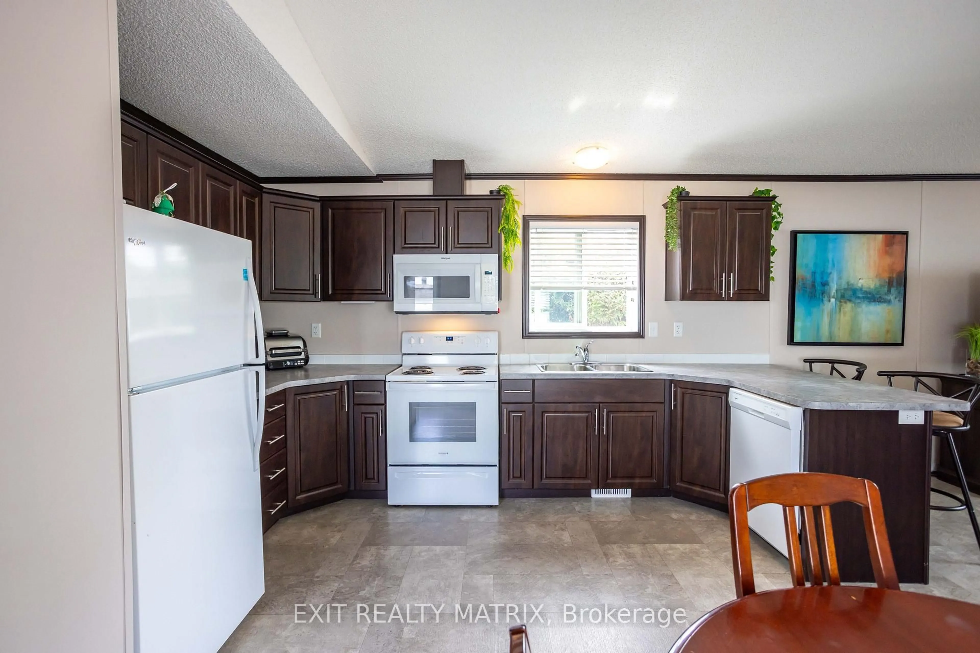 Standard kitchen, unknown for 3535 St. Joseph Blvd #74, Orleans Ontario K4A 0Z6