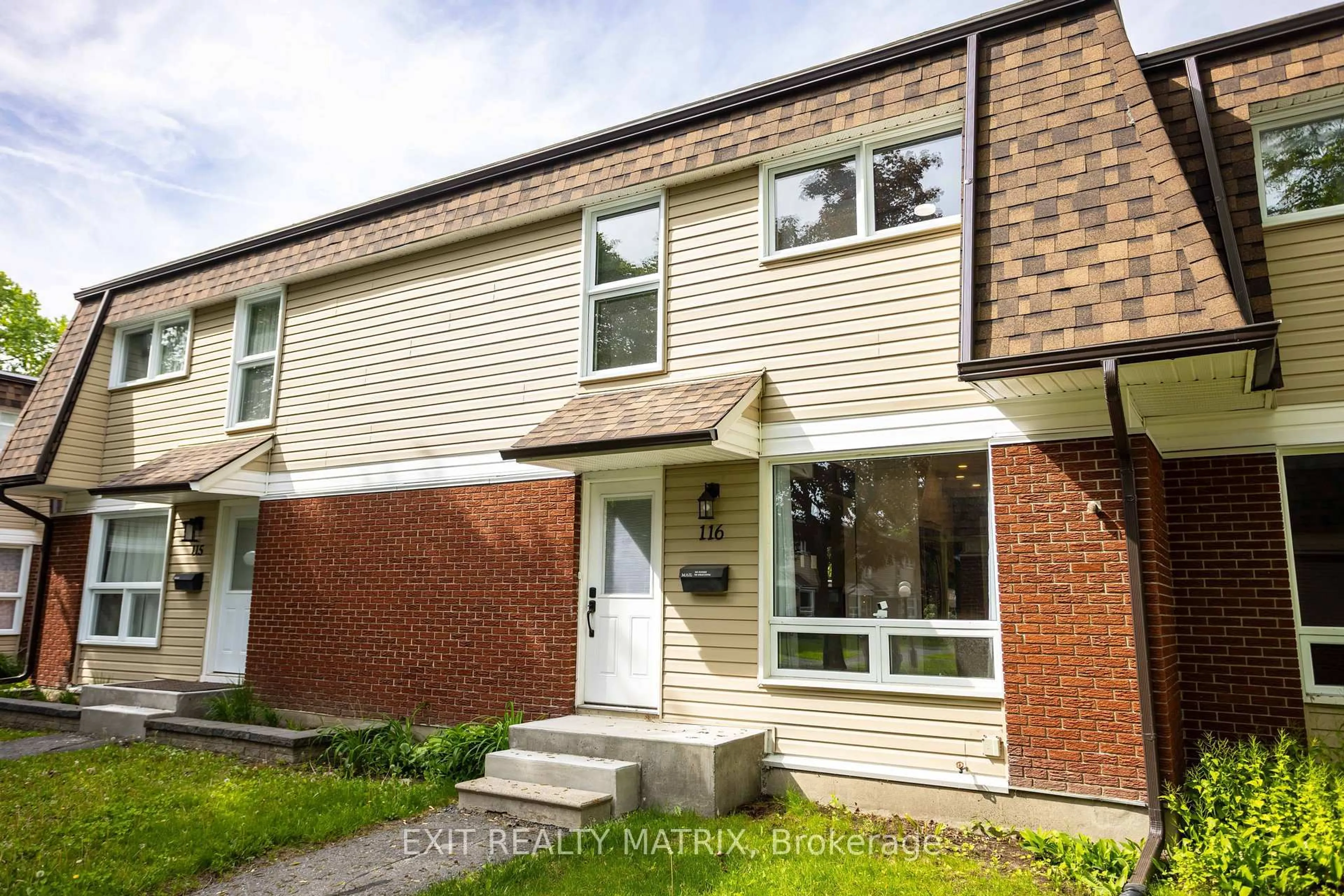 Home with brick exterior material, street for 116 Rutherford Crt #47, Ottawa Ontario K2K 1N5