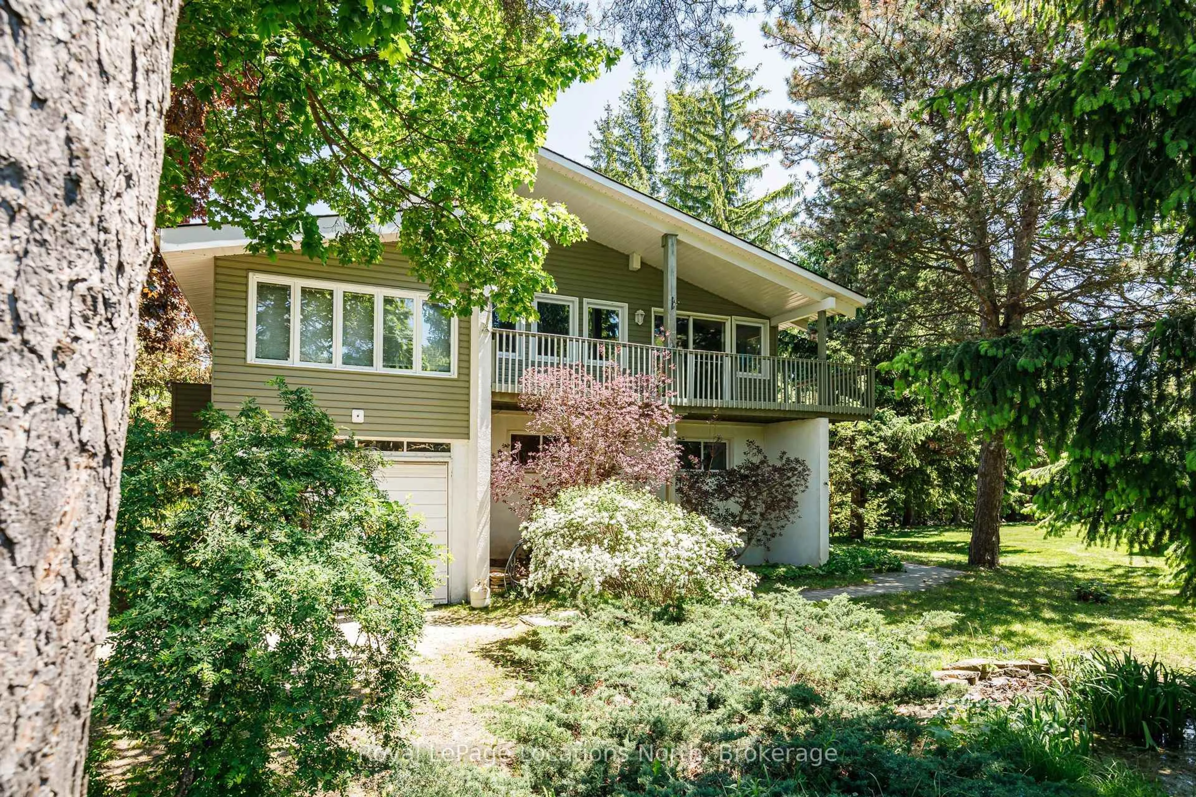 Unknown for 102 Lucille Wheeler Lane, Blue Mountains Ontario L9Y 0P4