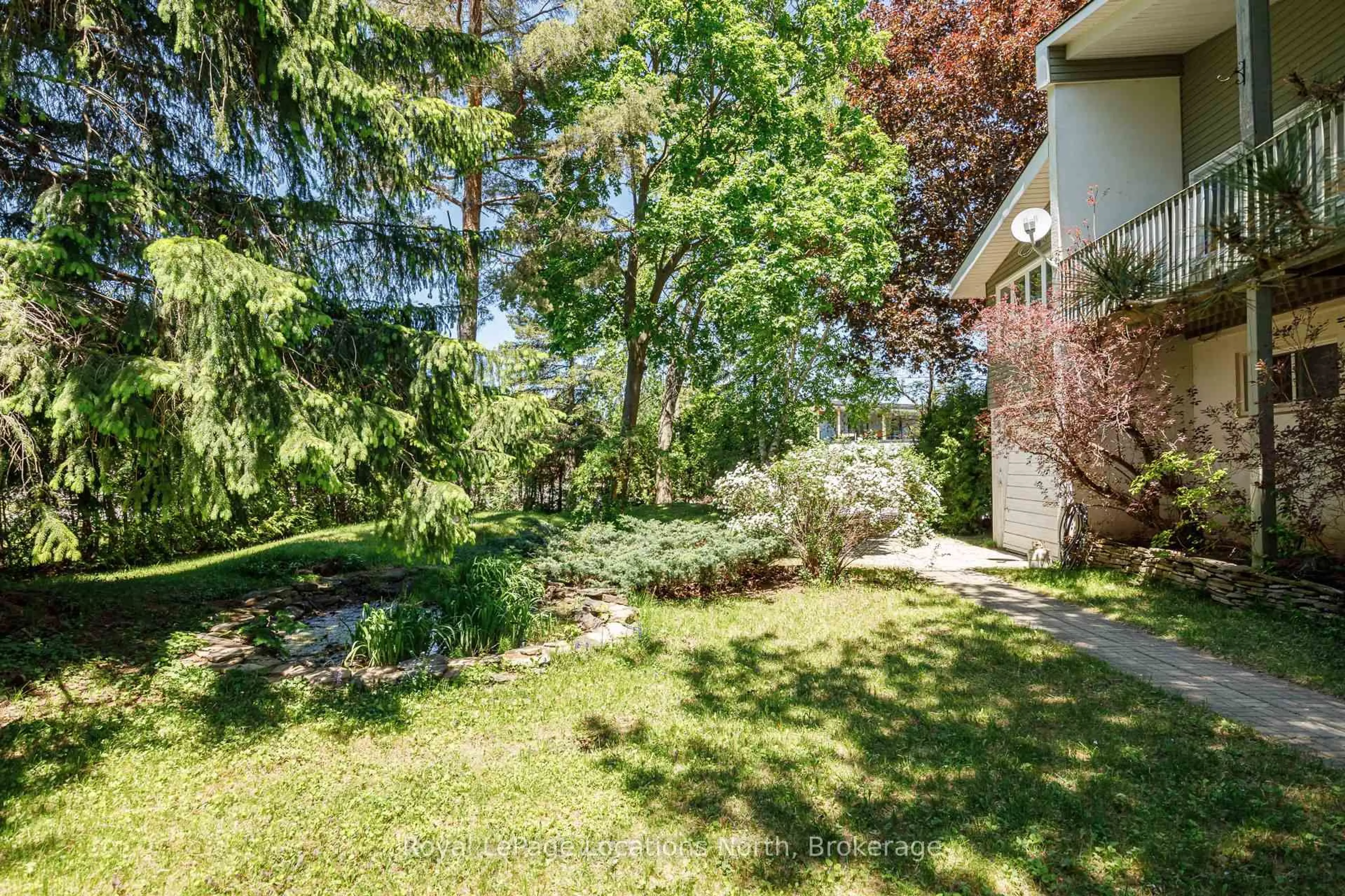 Patio, unknown for 102 Lucille Wheeler Lane, Blue Mountains Ontario L9Y 0P4