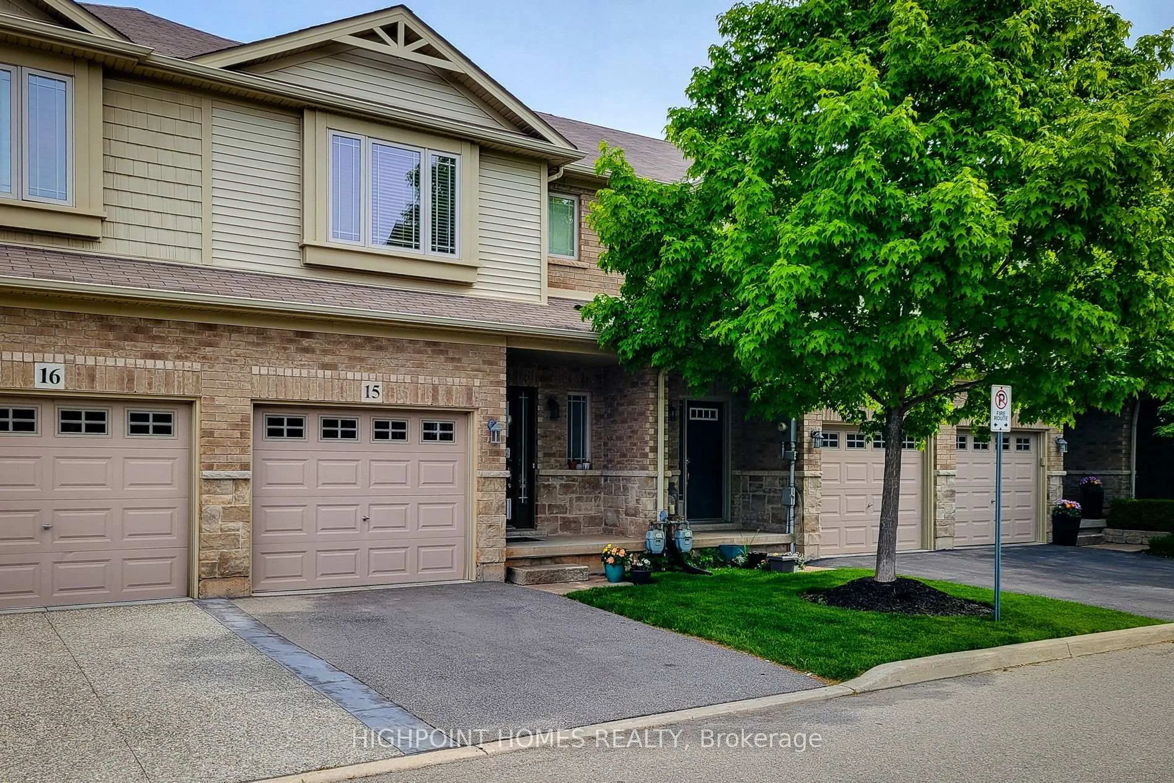 Home with brick exterior material, street for 6 Chestnut Dr #15, Grimsby Ontario L3M 3X8
