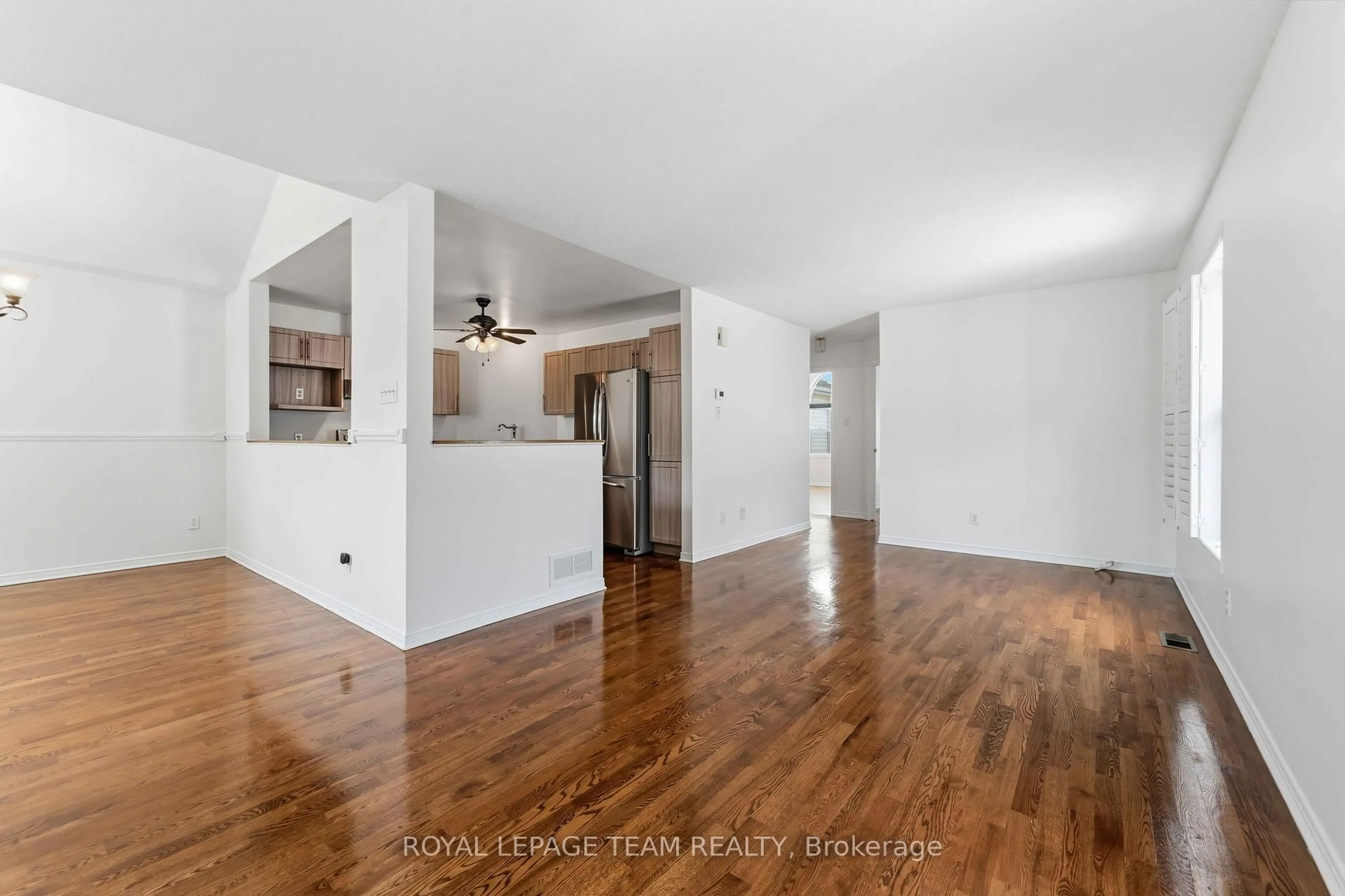 Unknown for 11 Saffron Crt, Ottawa Ontario K2J 4R7