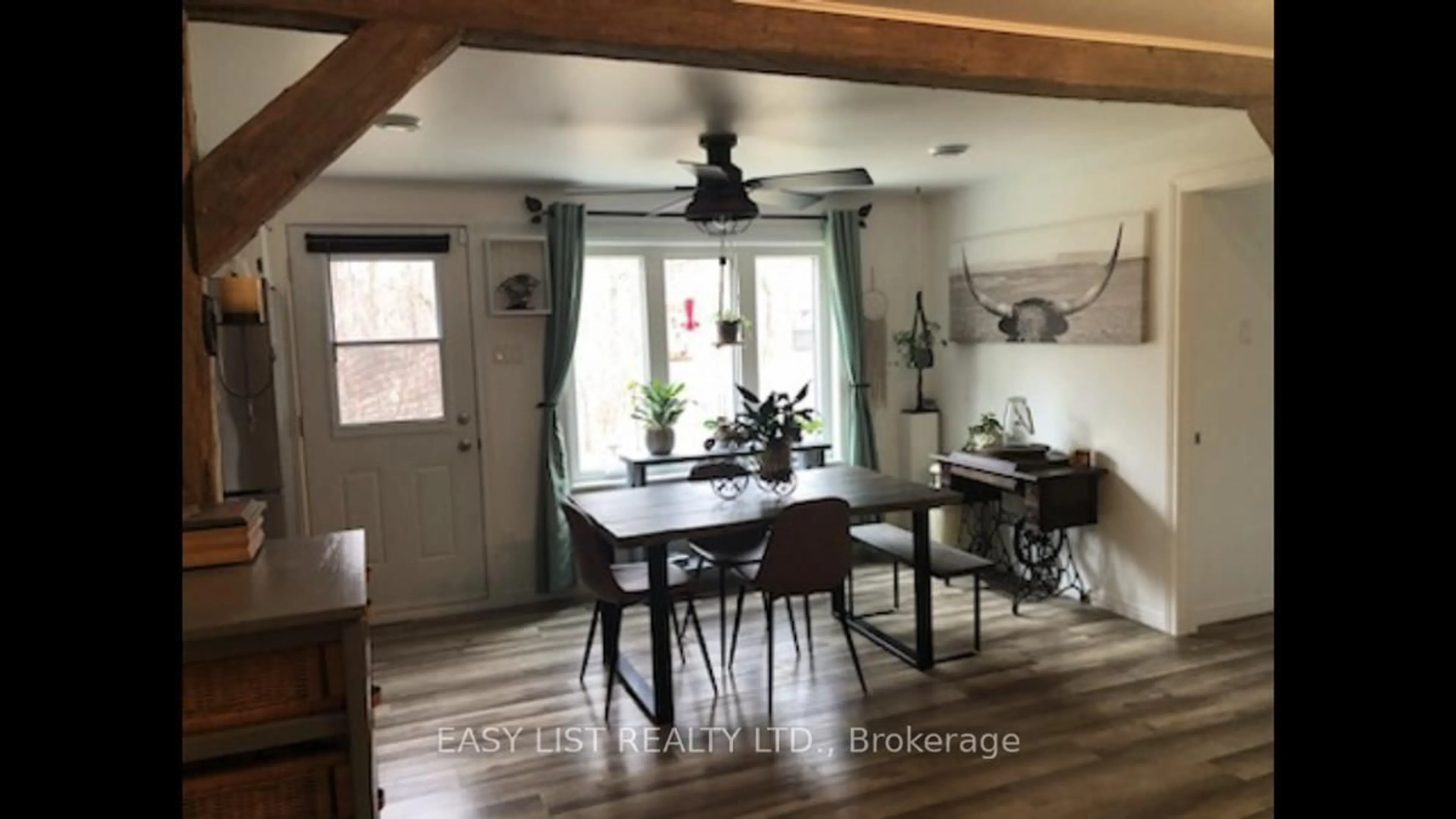 Dining room, wood/laminate floor for 2512 County Road 30, North Glengarry Ontario K0C 1A0