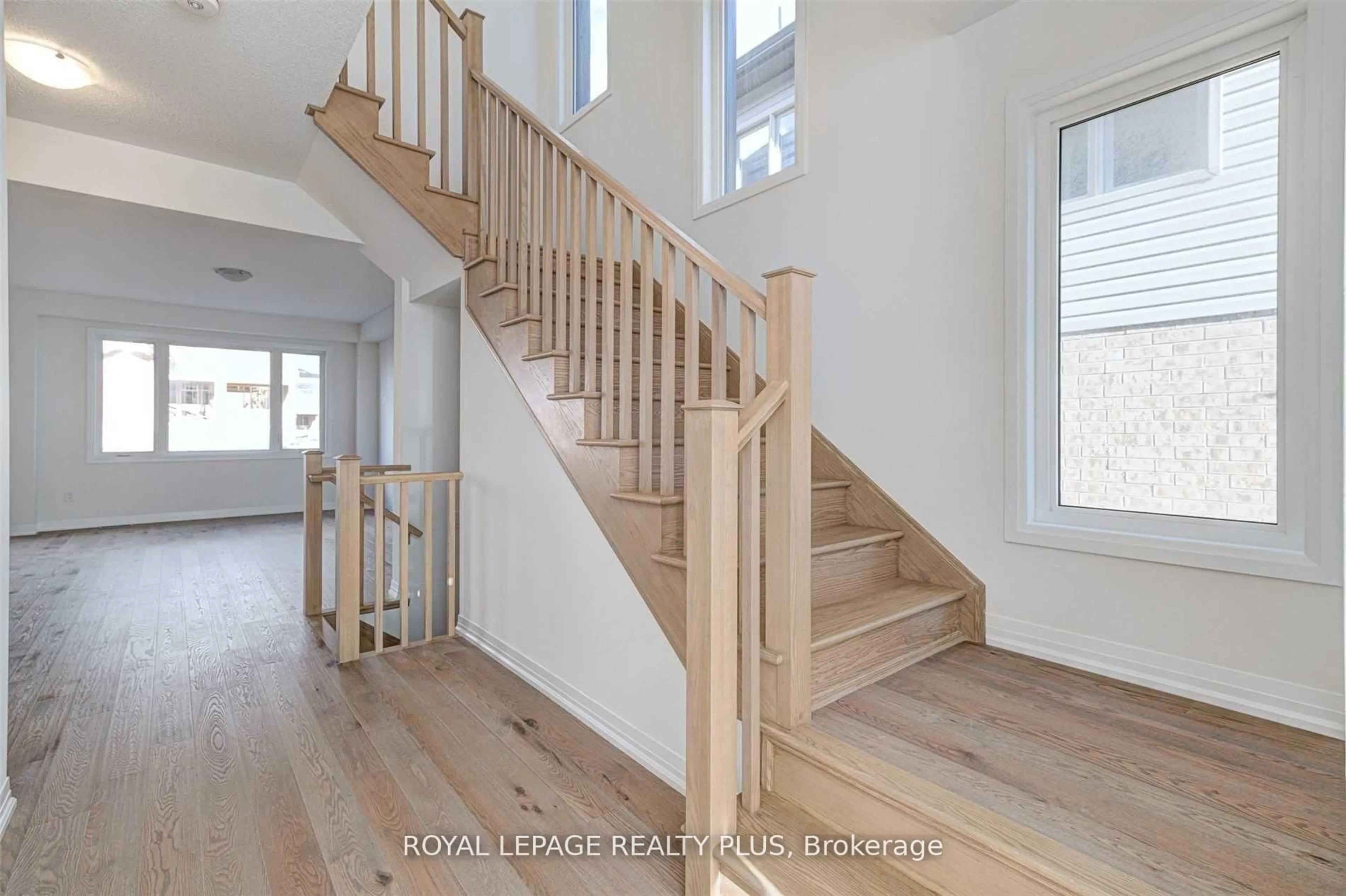 Stairs for 268 Provident Way, Hamilton Ontario L0R 1W0