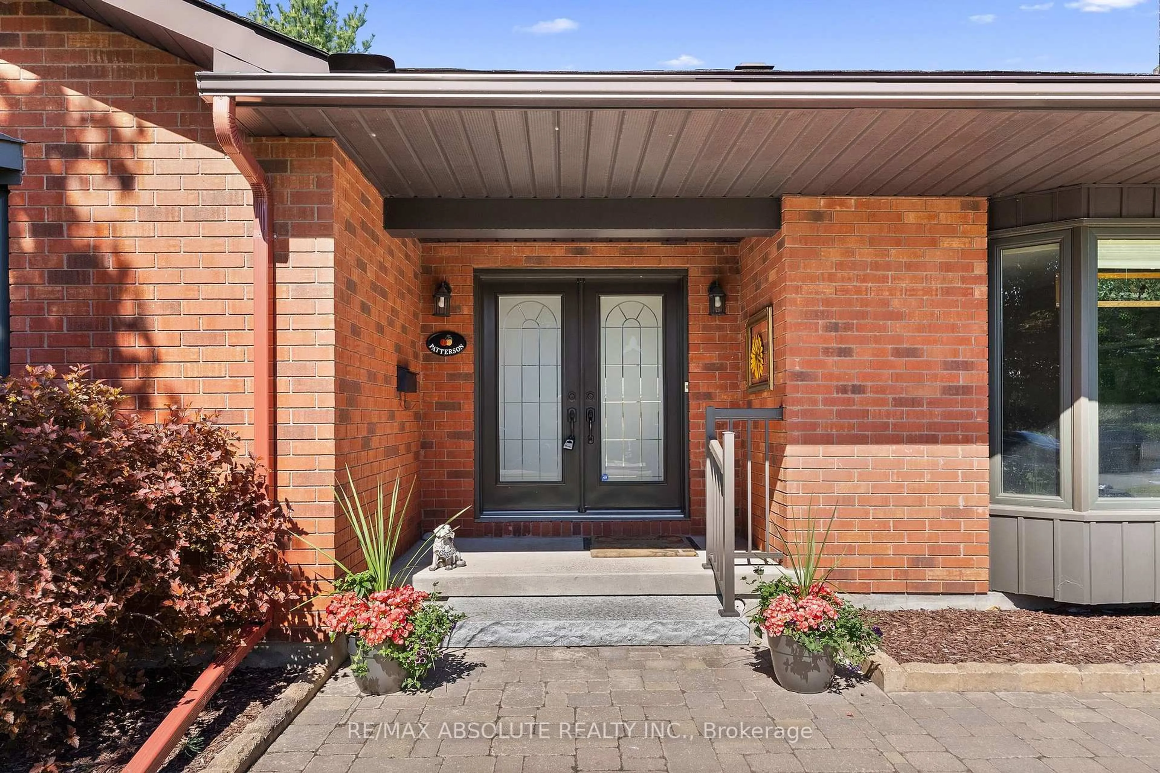 Home with brick exterior material, street for 284 Harrington St, Arnprior Ontario K7S 2V1