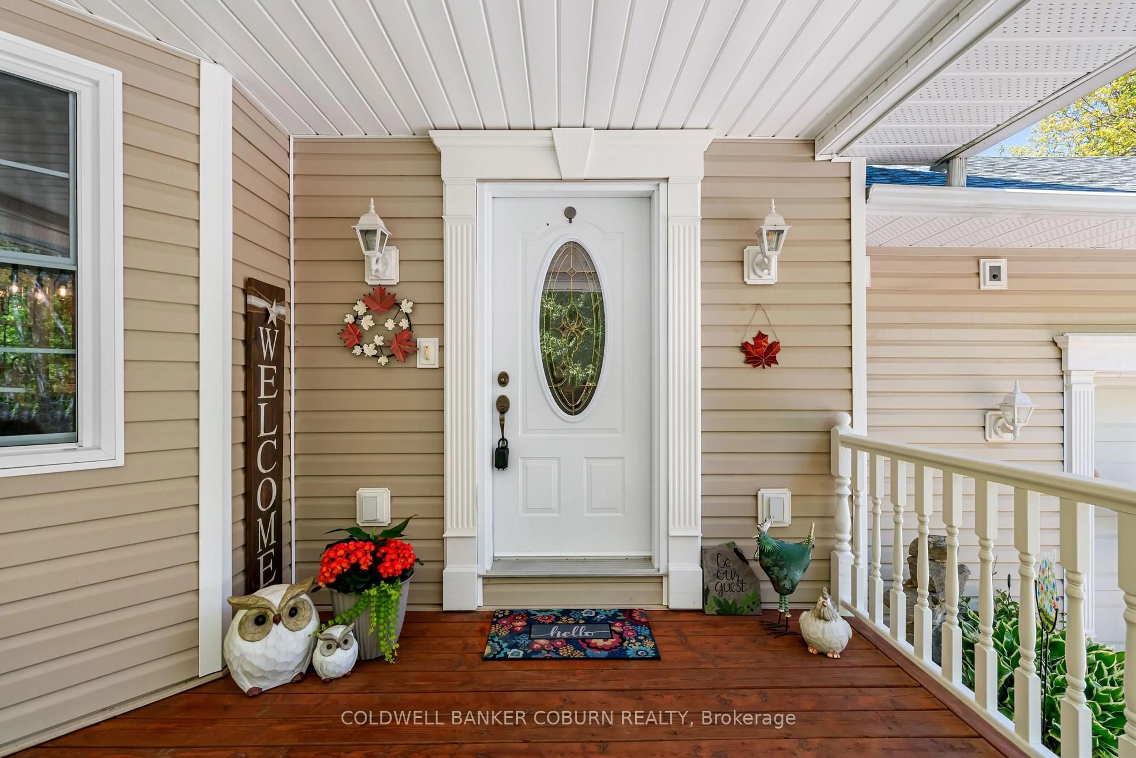 Indoor entryway for 397 Burchill Rd, Merrickville Ontario K0G 1N0