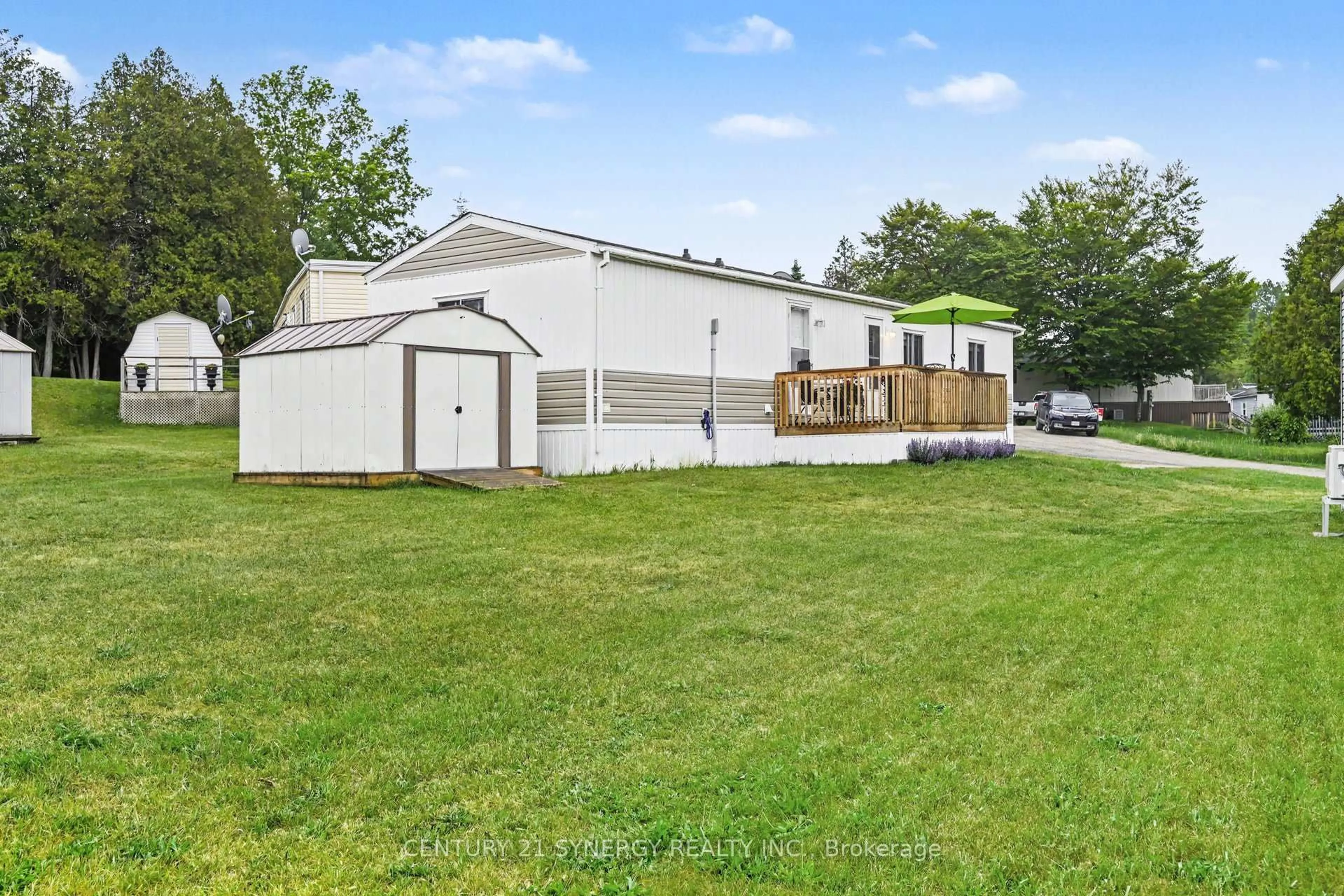 A pic from outside/outdoor area/front of a property/back of a property/a pic from drone, unknown for 261 Hillview Rd, Perth Ontario K7H 3C8