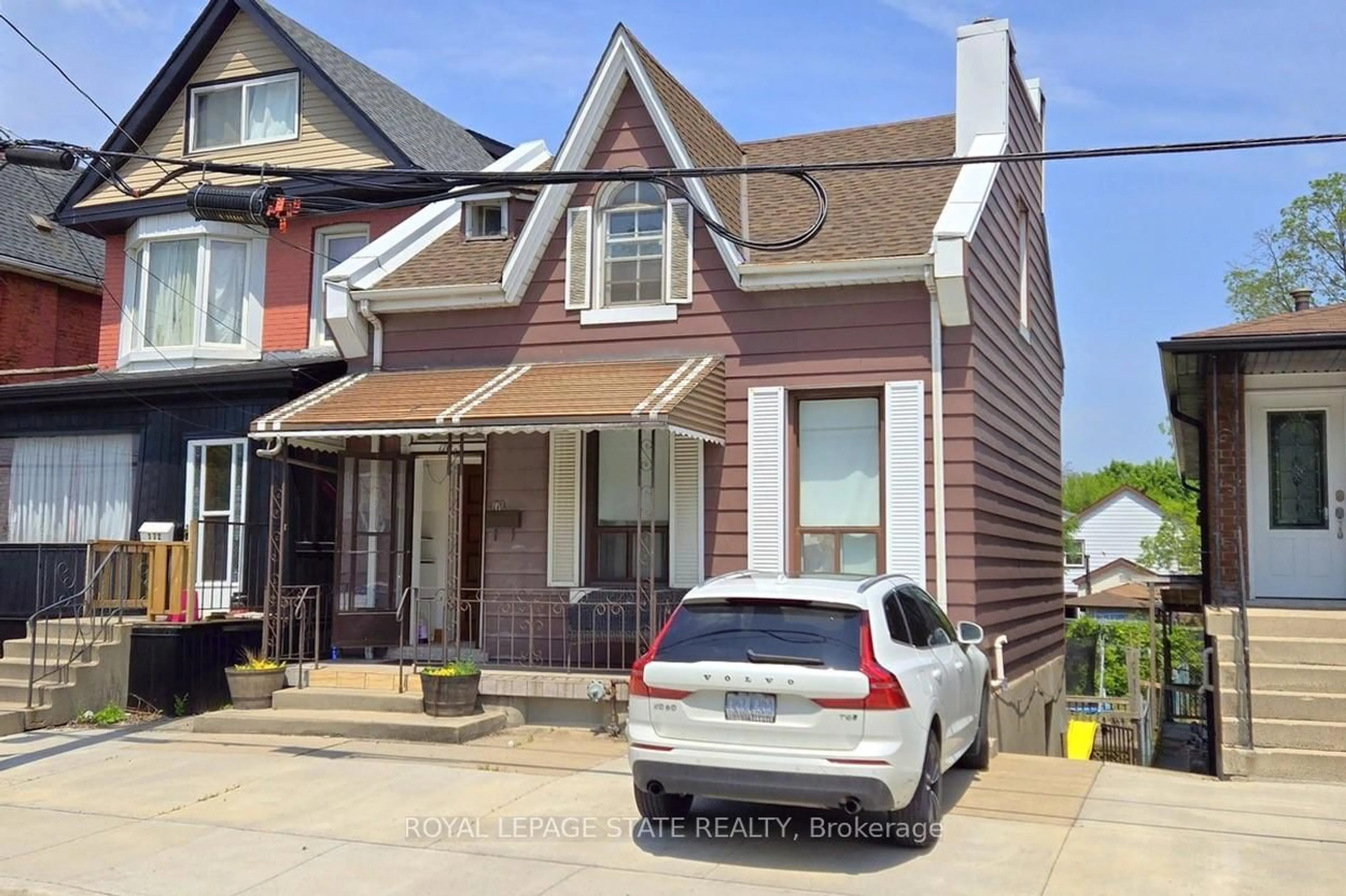Home with brick exterior material, street for 170 Cannon St, Hamilton Ontario L8R 2C1