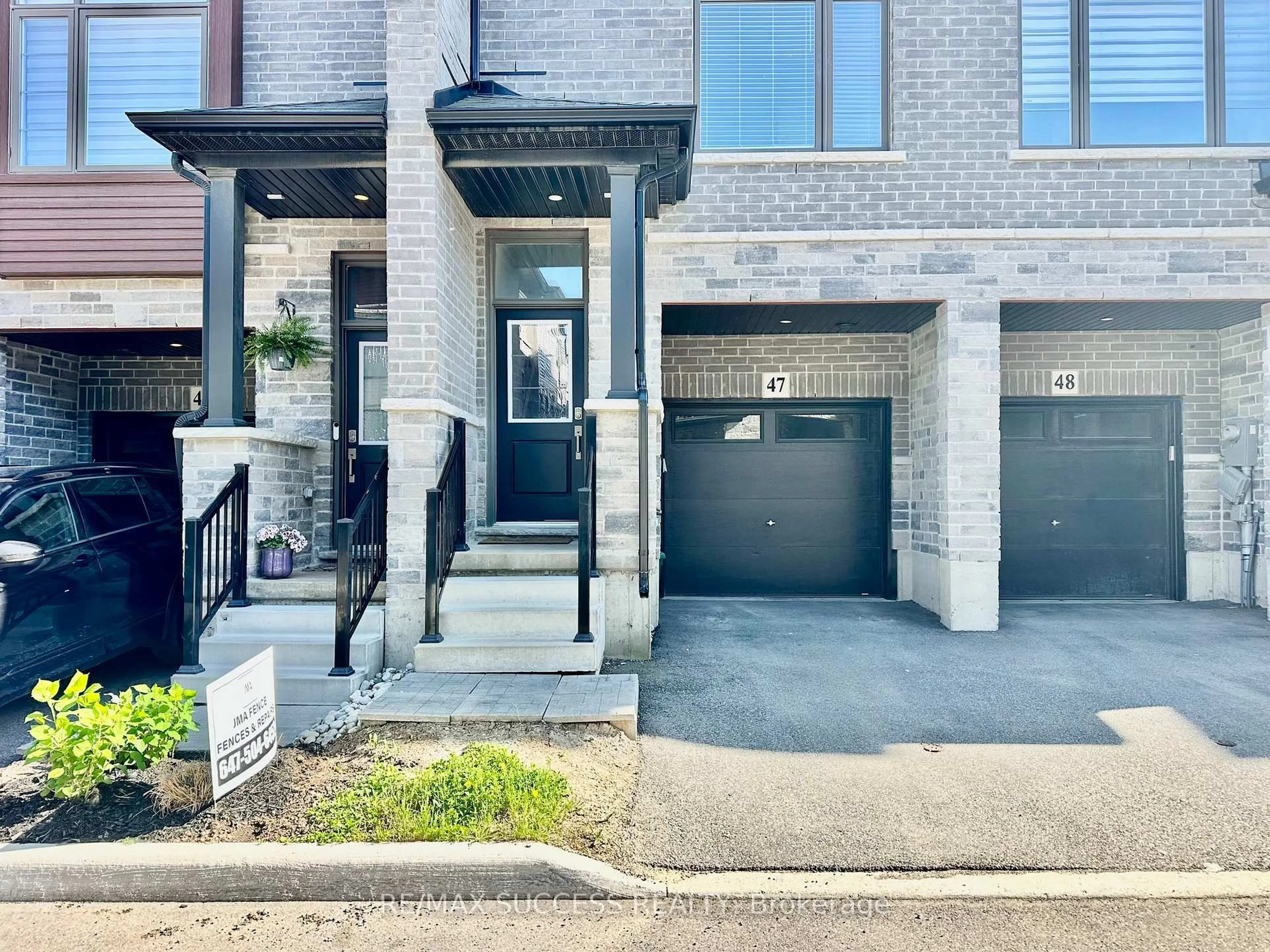 Home with brick exterior material, street for 5000 Connor Dr #47, Lincoln Ontario L3J 0T4
