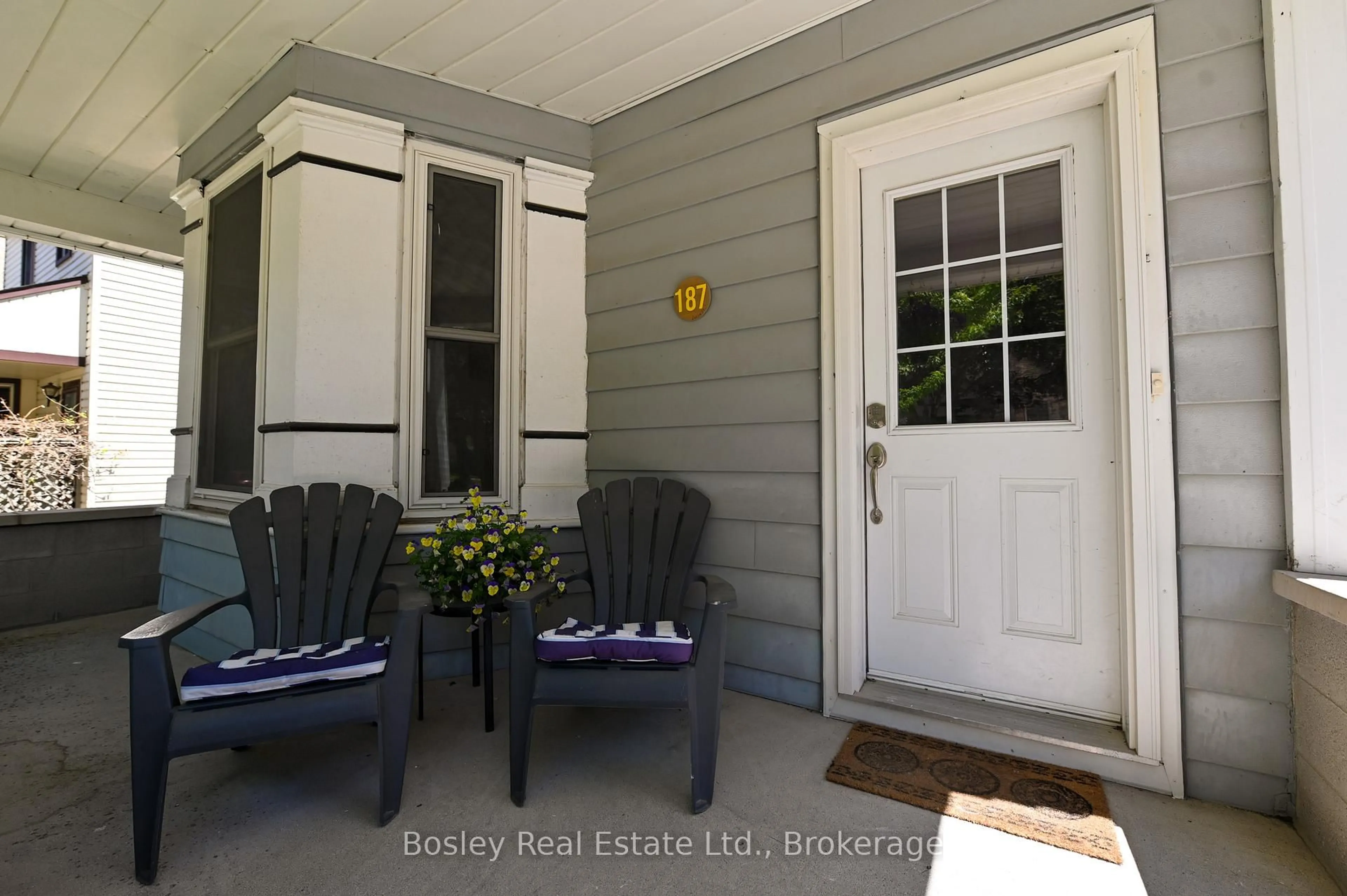 Indoor entryway for 187 Jacob St, Wilmot Ontario N3A 1C5