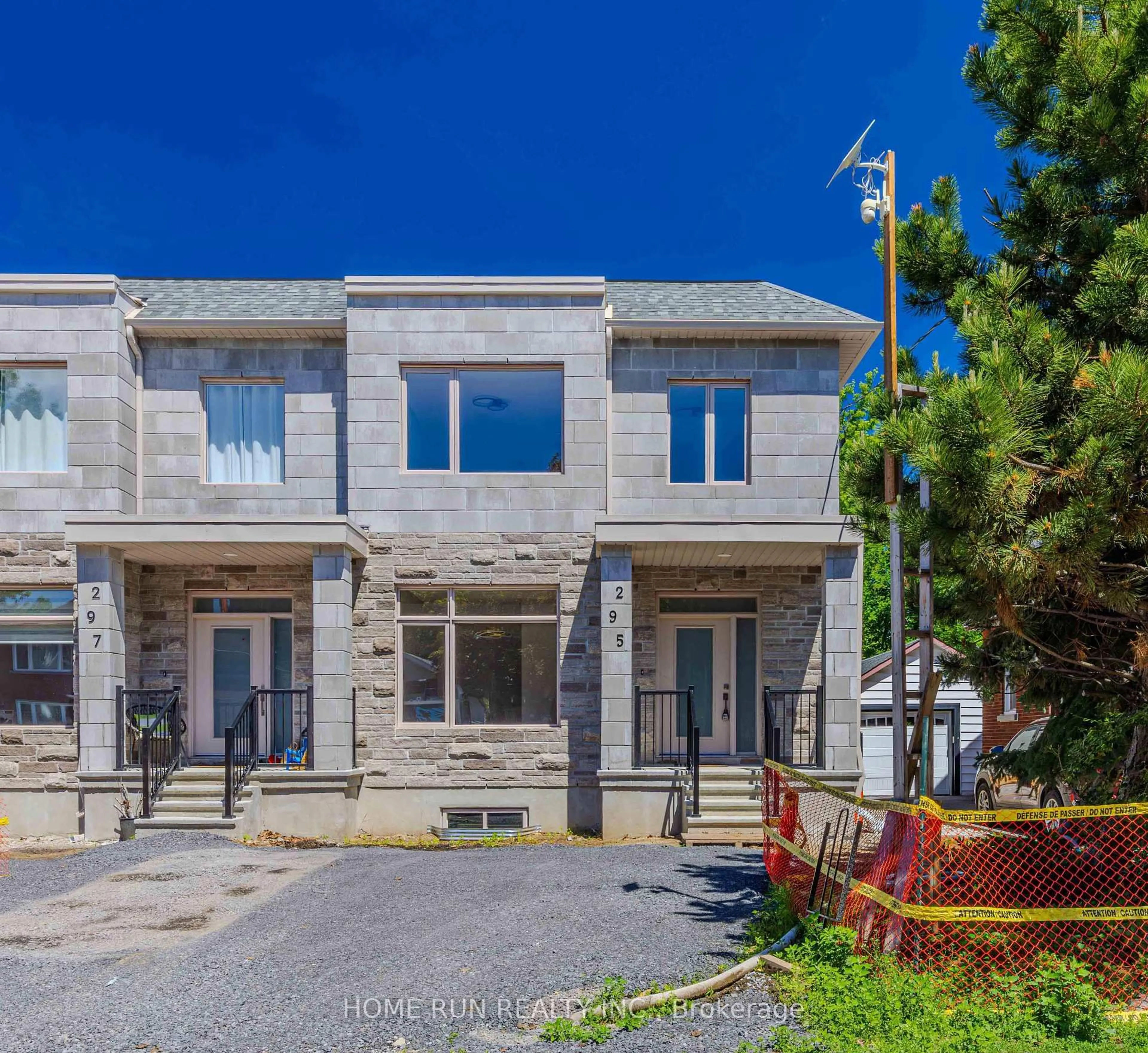 Home with brick exterior material, street for 295 Dovercourt Ave, Ottawa Ontario K1Z 7H4