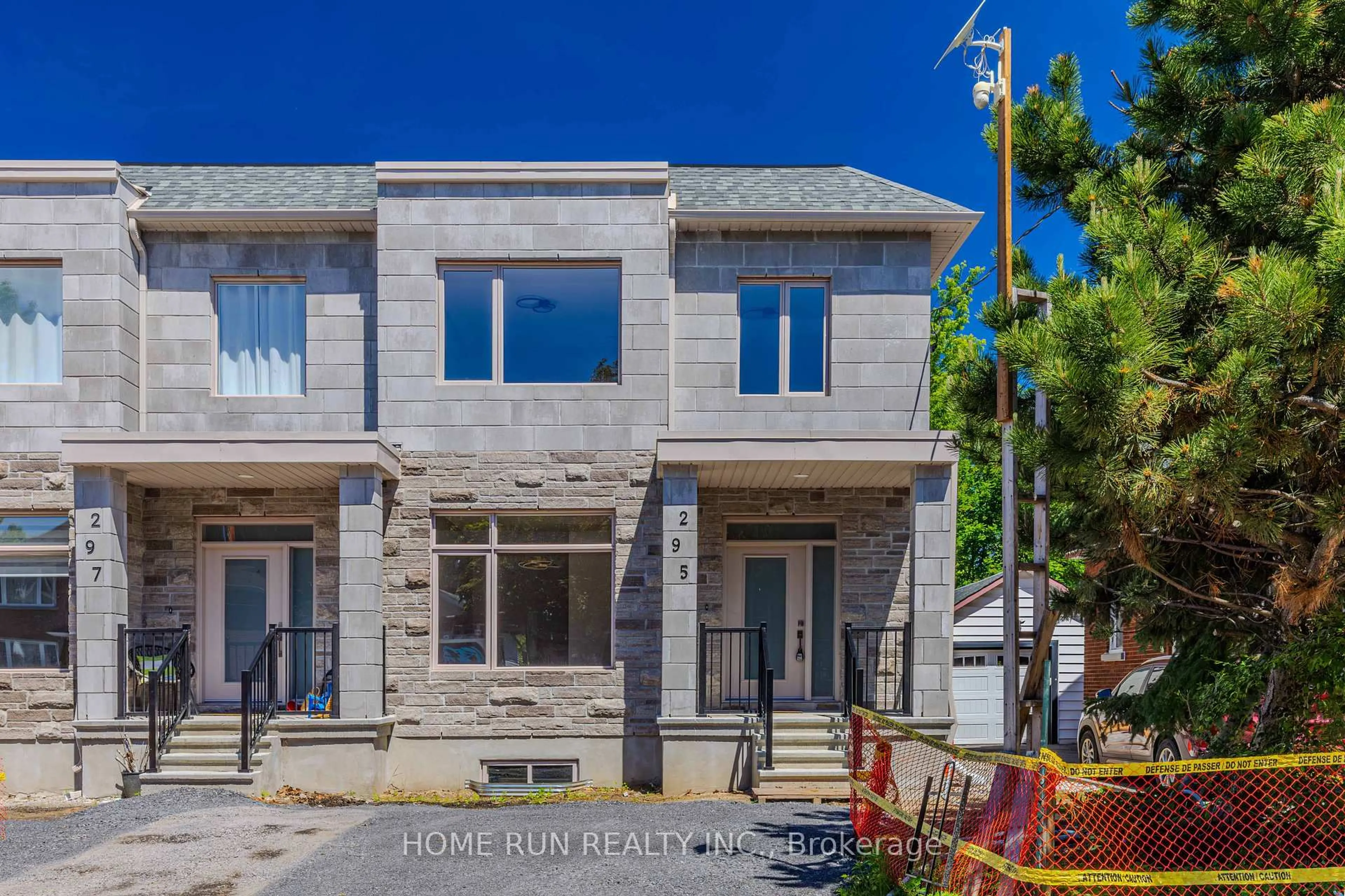 Home with brick exterior material, street for 295 Dovercourt Ave, Ottawa Ontario K1Z 7H4