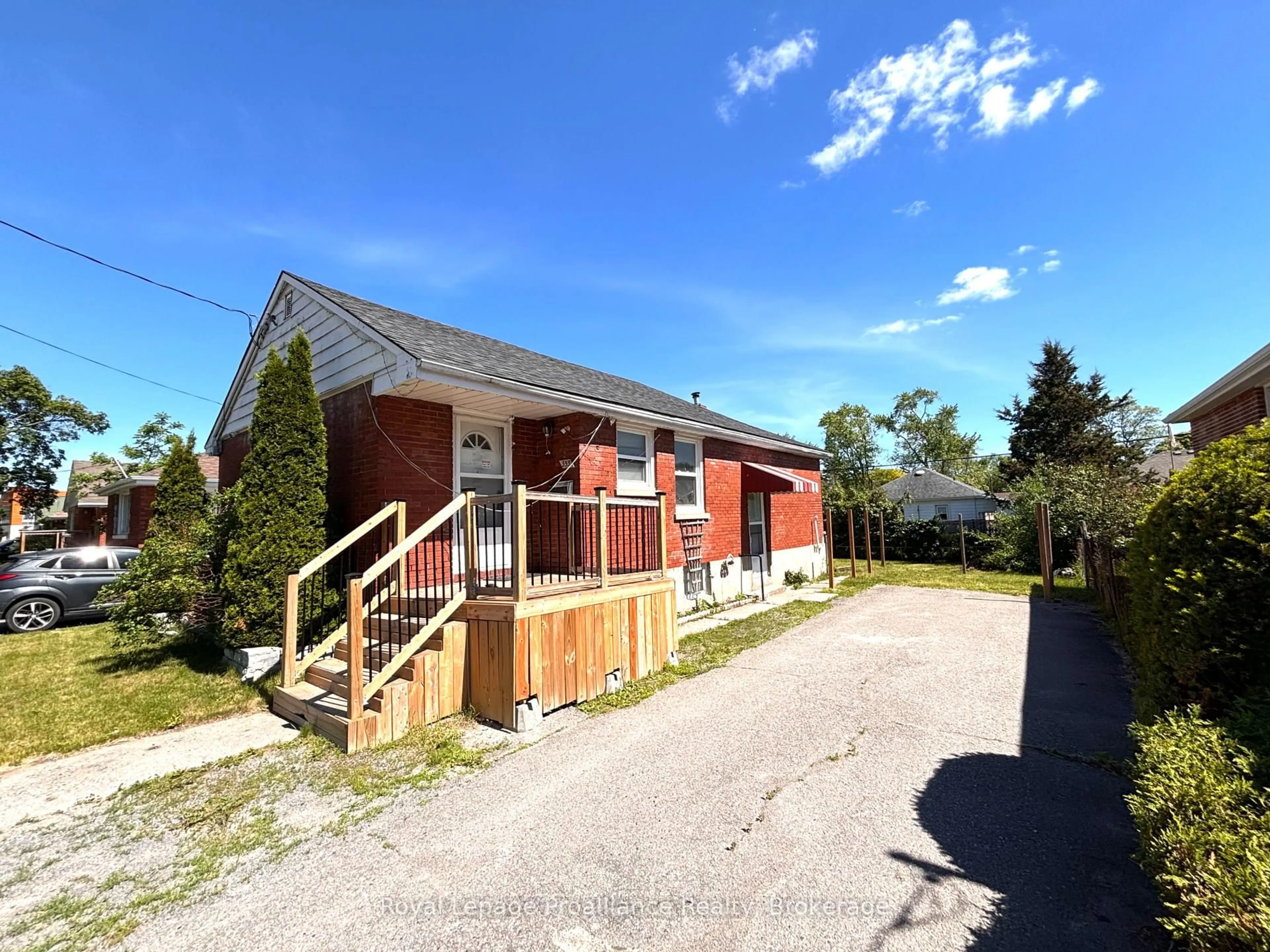 A pic from outside/outdoor area/front of a property/back of a property/a pic from drone, unknown for 355 Bridge St, Belleville Ontario K8N 1P7