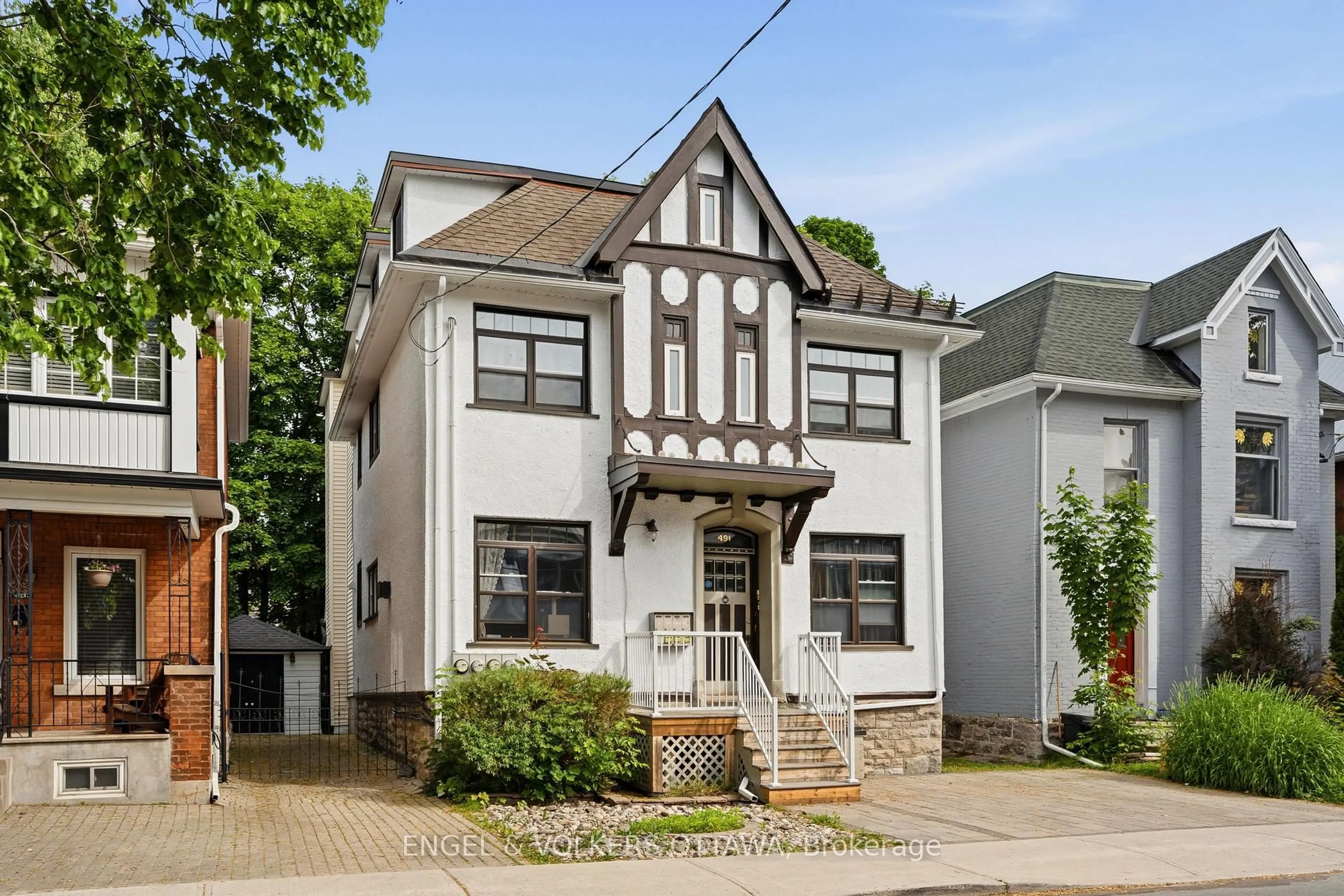 Home with brick exterior material, street for 491 Mcleod St, Ottawa Ontario K1R 5P7