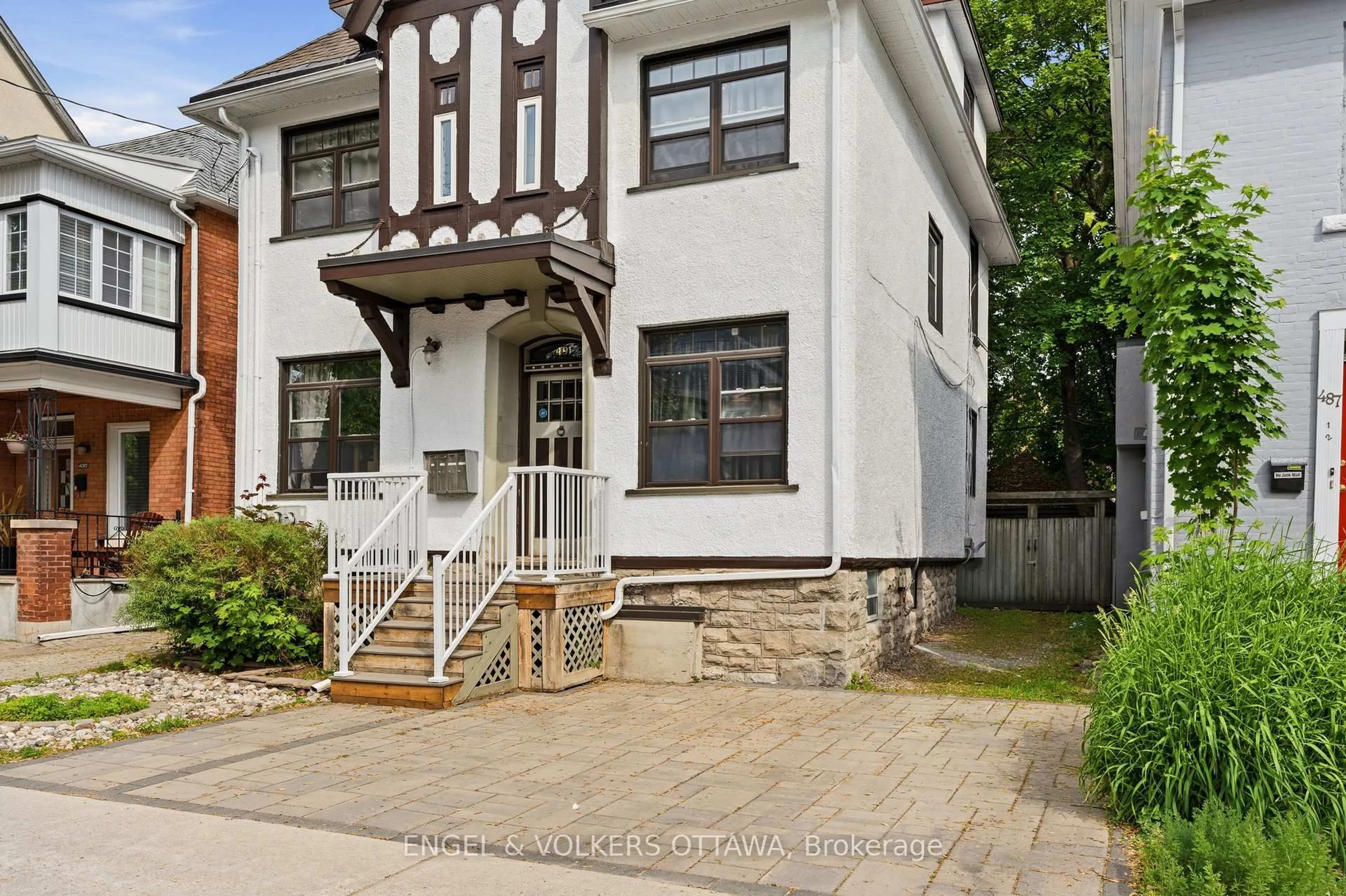 Home with brick exterior material, street for 491 Mcleod St, Ottawa Ontario K1R 5P7