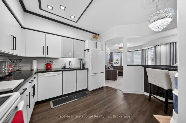208 Silvercreek Pkwy #213, Guelph 2