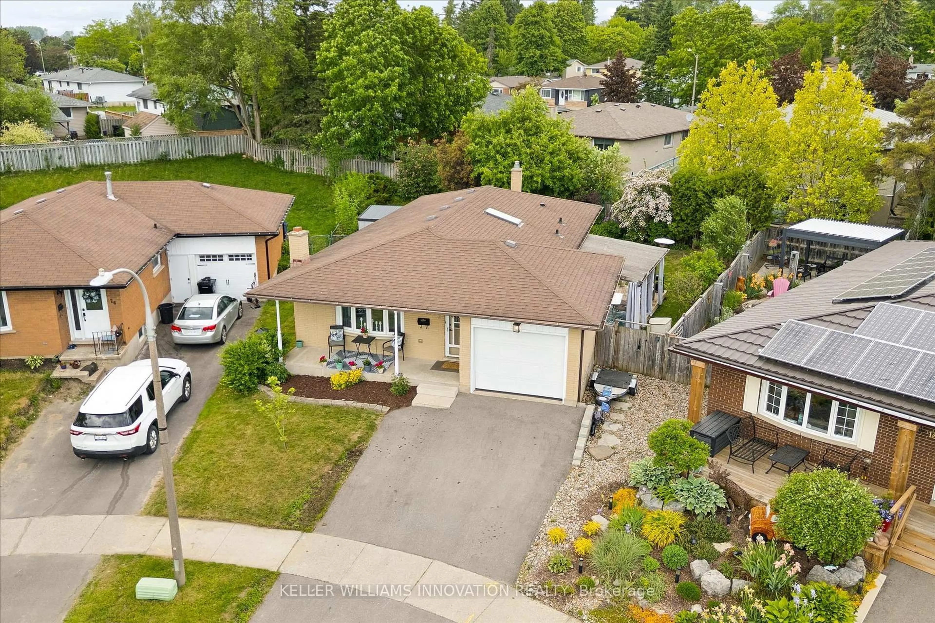 A pic from outside/outdoor area/front of a property/back of a property/a pic from drone, street for 22 Brookside Cres, Kitchener Ontario N2N 1H1