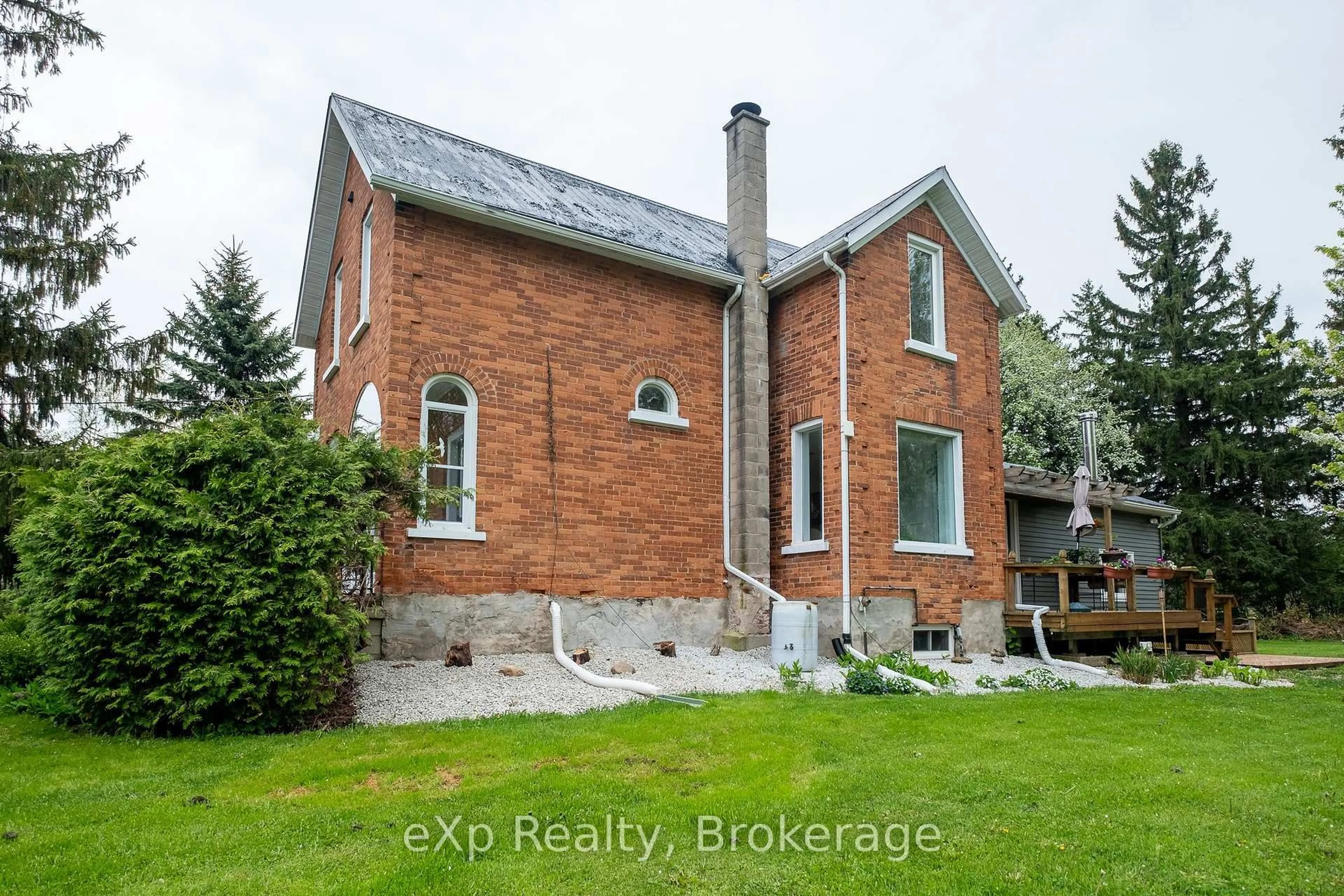 Home with brick exterior material, building for 046296 Old Mail Rd, Meaford Ontario N4L 1W7