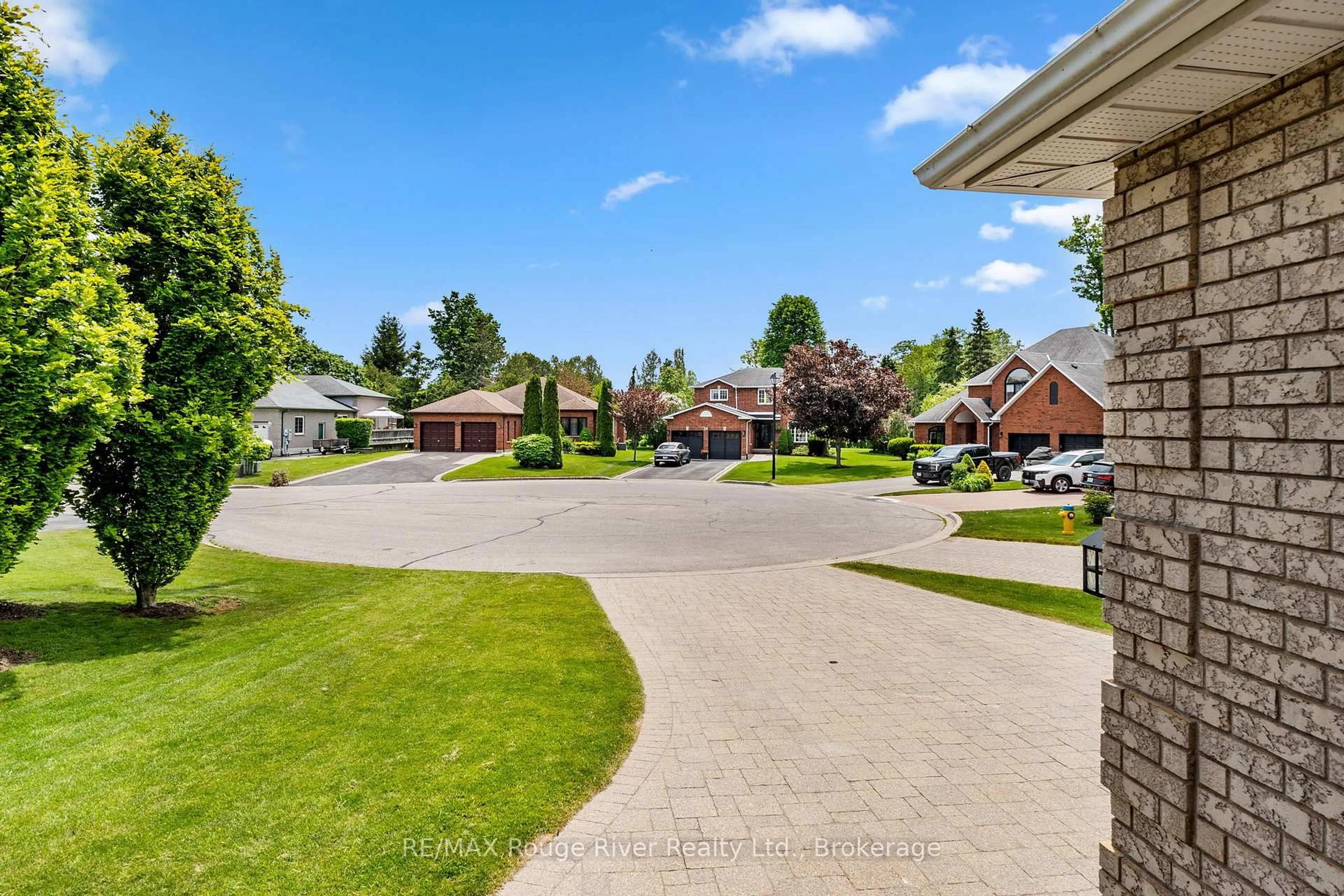 A pic from outside/outdoor area/front of a property/back of a property/a pic from drone, street for 60 Weller Crt, Cobourg Ontario K9A 5K3
