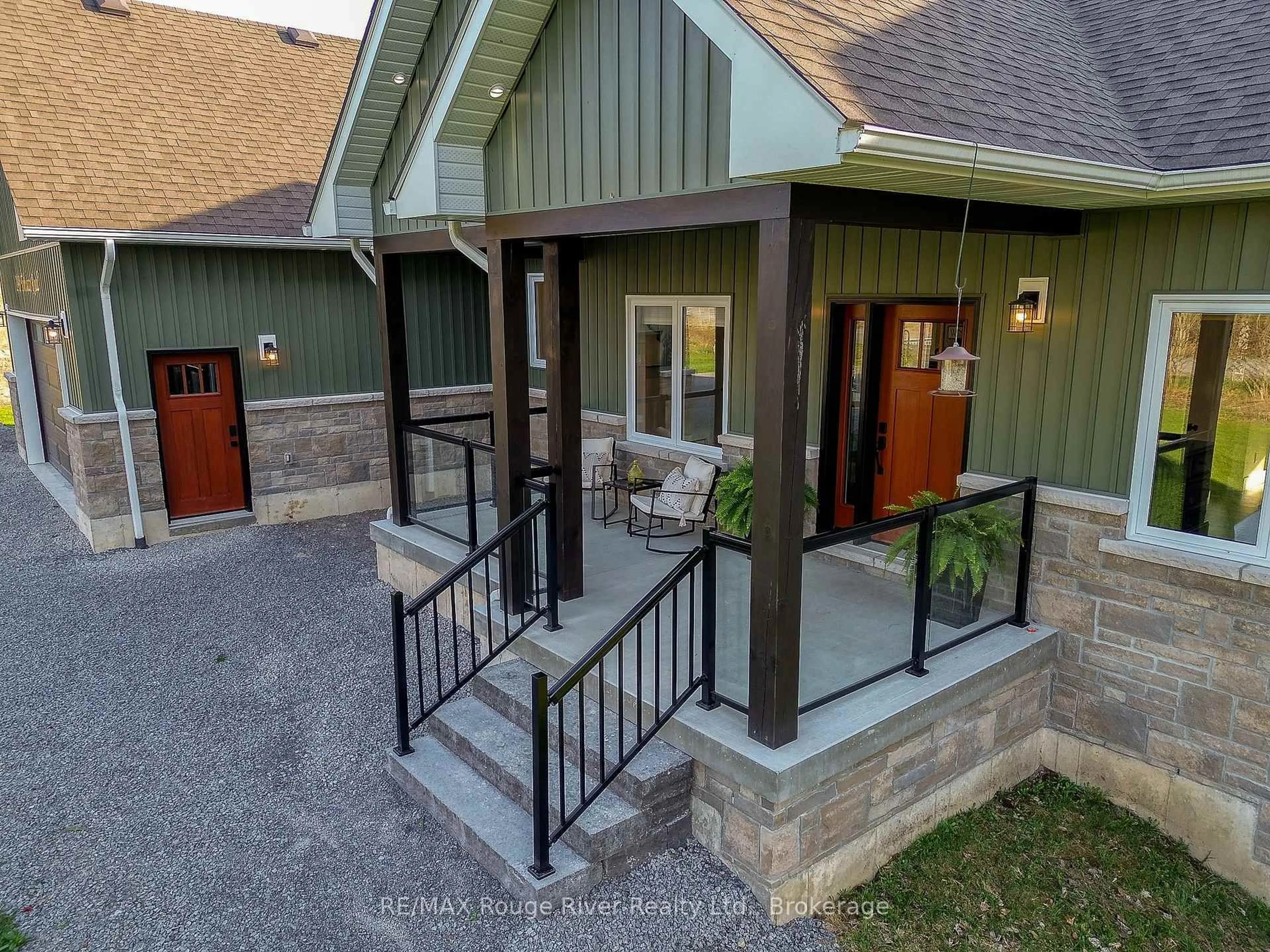Indoor entryway for 298 Tobacco Rd, Cramahe Ontario K0K 1M0