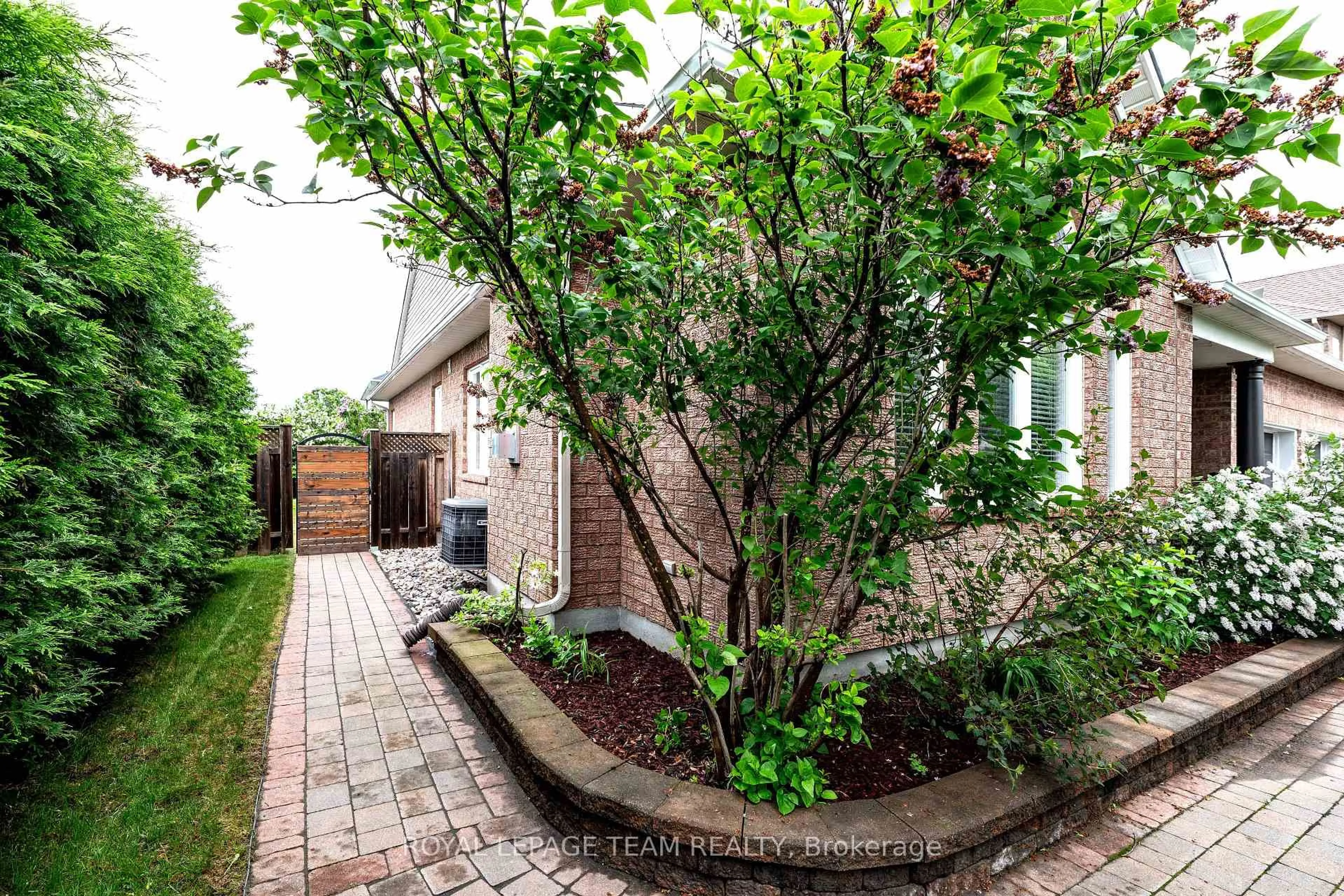 Patio, street for 134 Coursier Cres, Orleans Ontario K4A 4N5