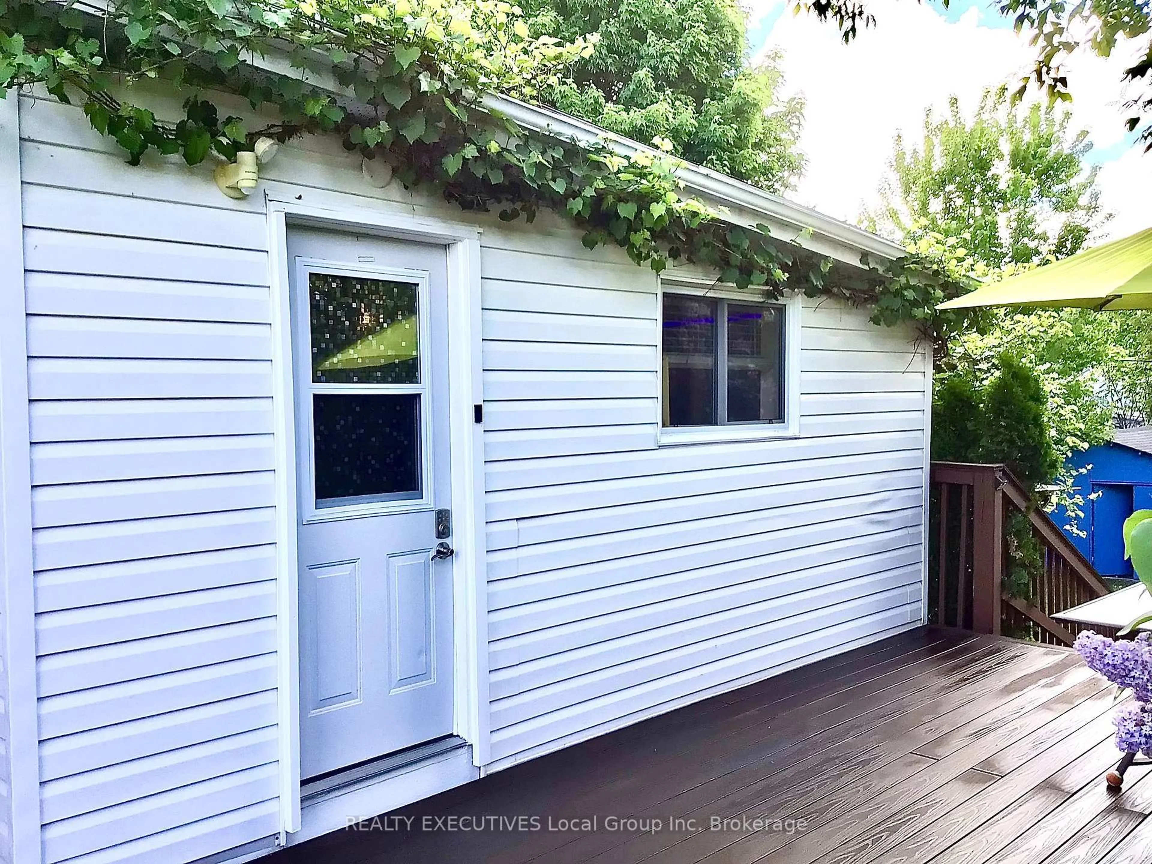 Shed for 977 Brookes St, North Bay Ontario P1B 2N7