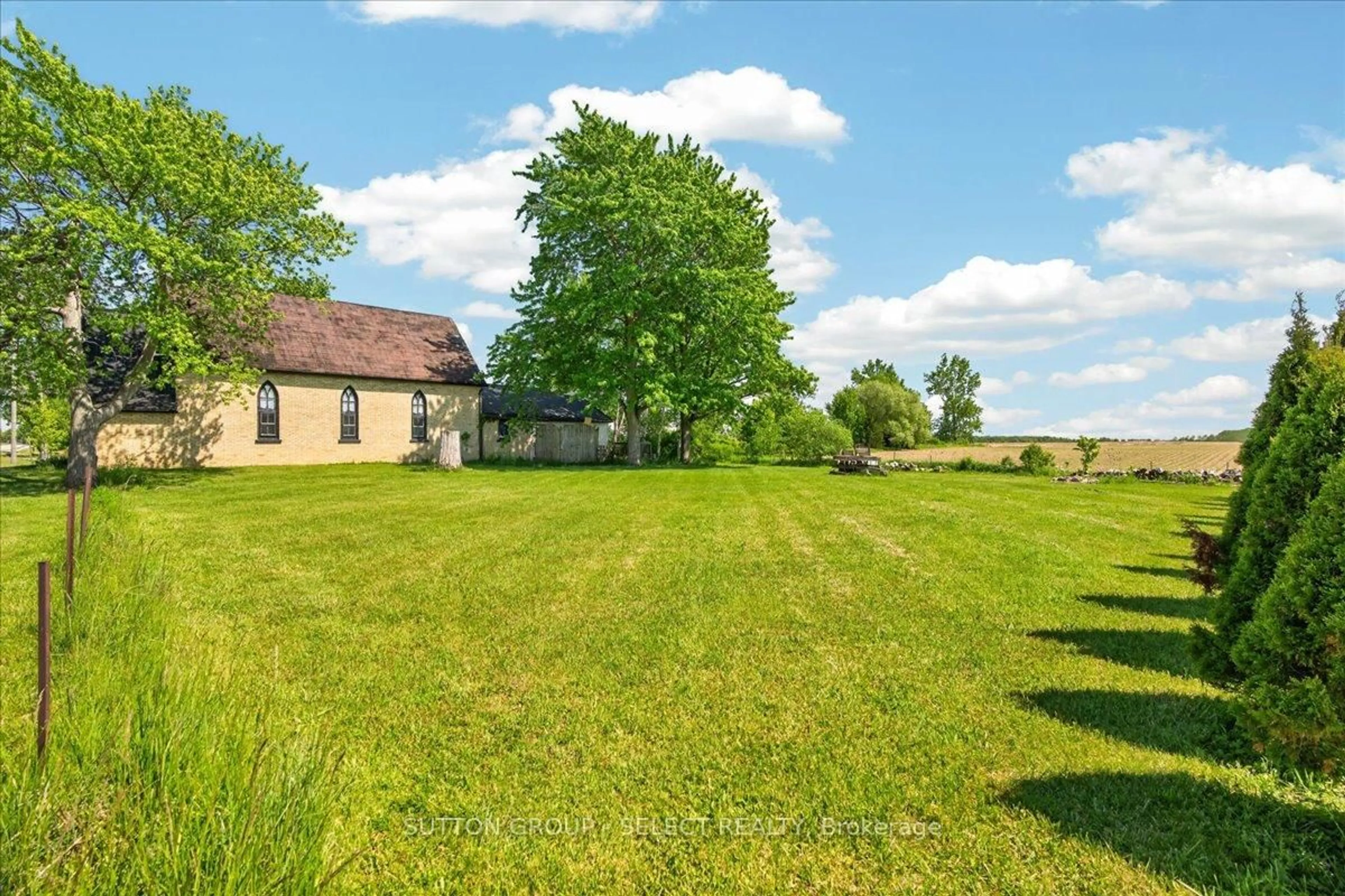 A pic from outside/outdoor area/front of a property/back of a property/a pic from drone, unknown for 8833 Confederation Line, Warwick Ontario N0M 2S0