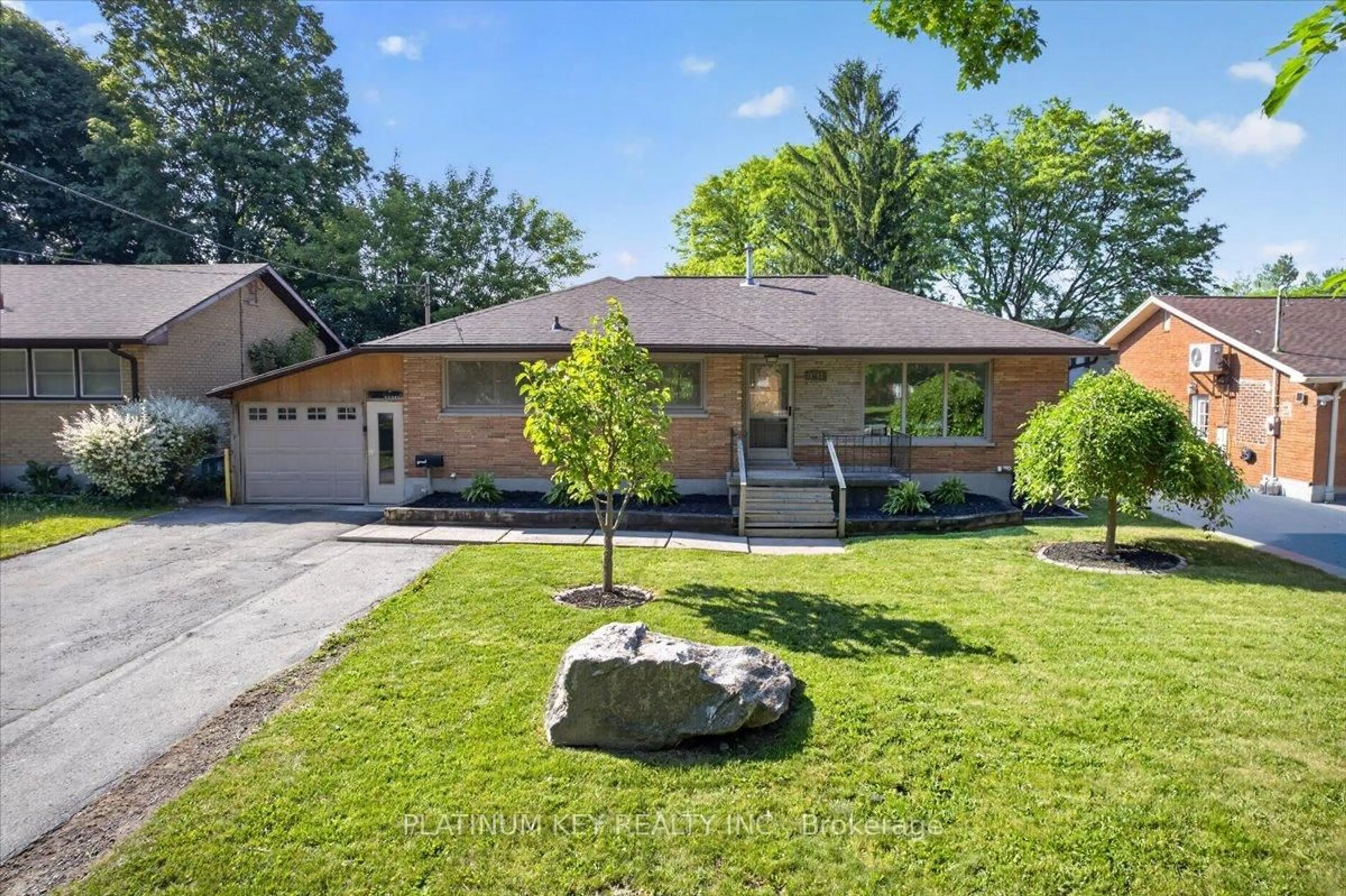 Home with brick exterior material, street for 1947 Royal Cres, London East Ontario N5V 1N6