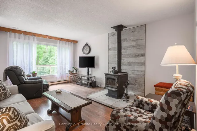 267 Riverside Dr, Dysart et al 4