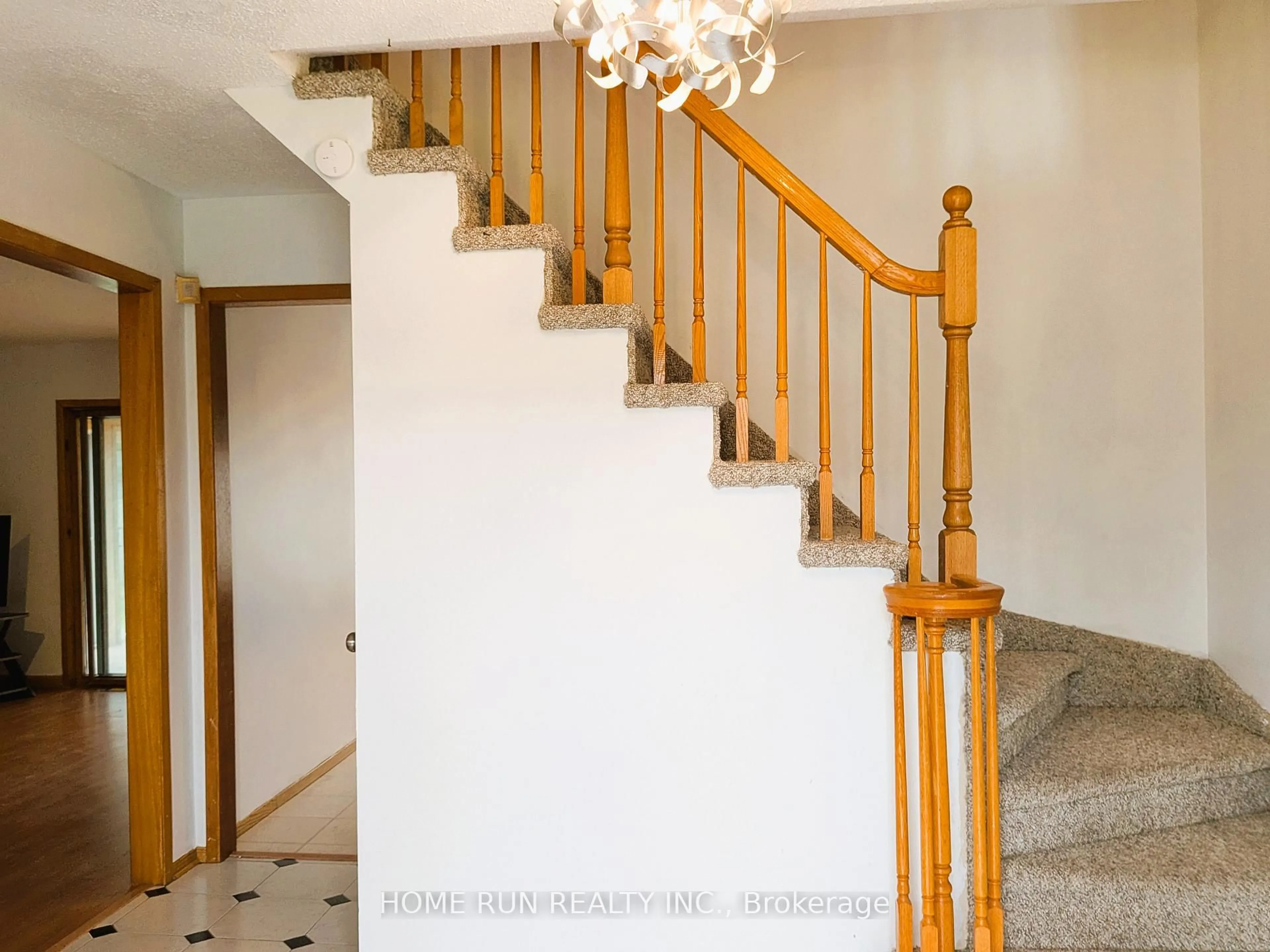 Stairs for 140 Beley St, Brockville Ontario K6V 6W2