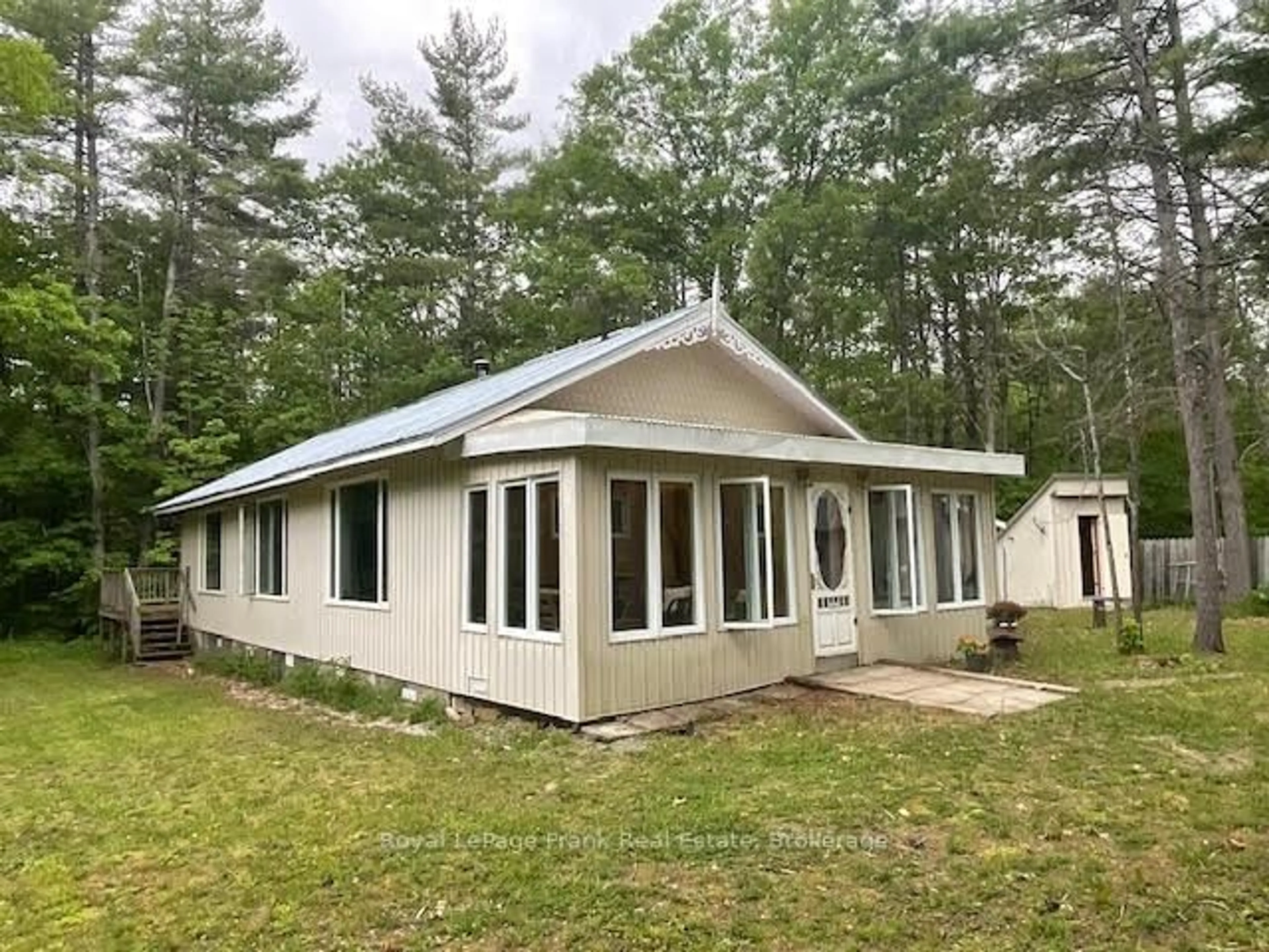 Home with vinyl exterior material, building for 2848 County Road 36, Trent Lakes Ontario K0L 1J0