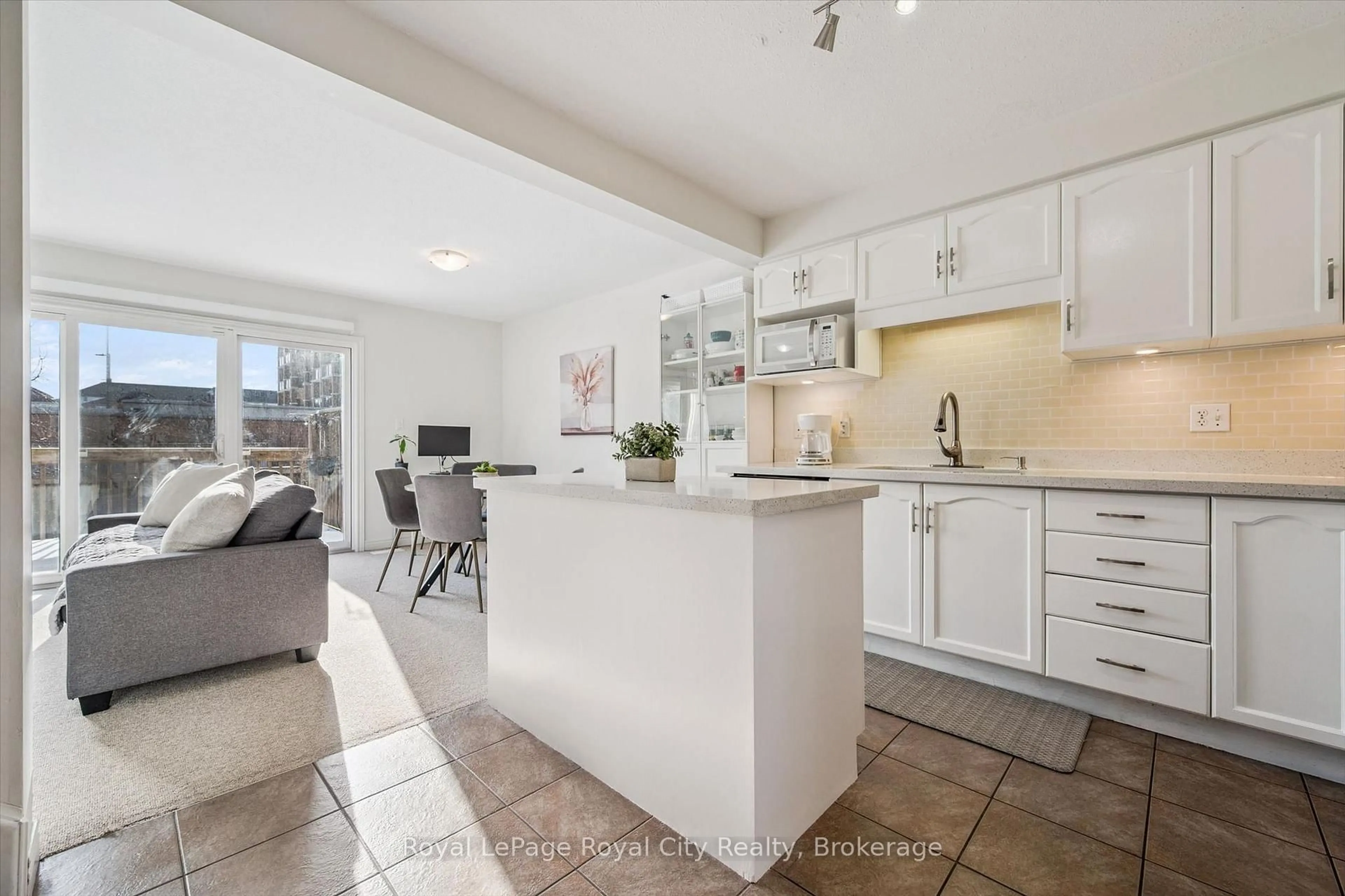 Open concept kitchen, unknown for 361 Arkell Rd #6, Guelph Ontario N1L 1E5