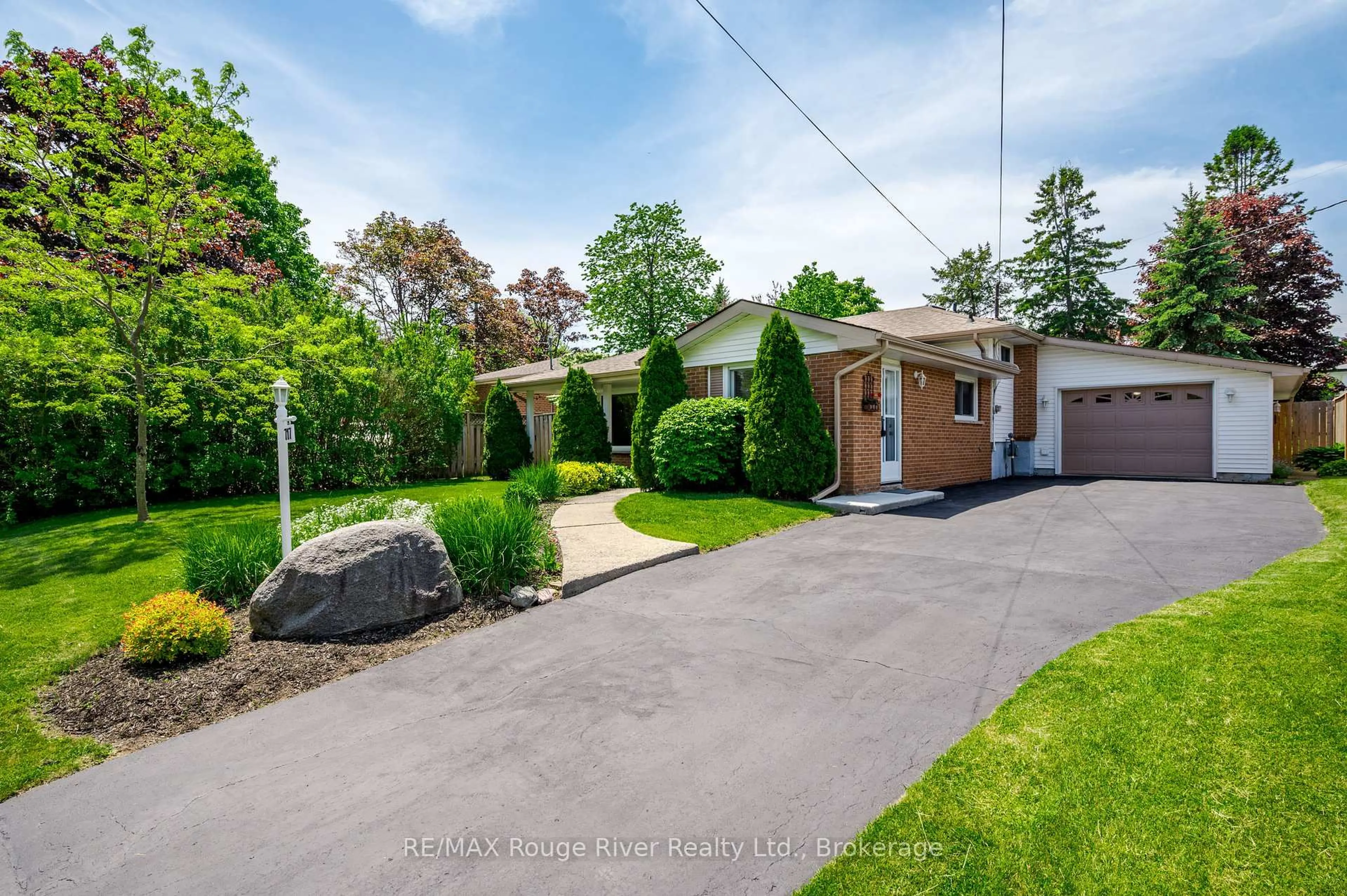 A pic from outside/outdoor area/front of a property/back of a property/a pic from drone, street for 717 Spragge Cres, Cobourg Ontario K9A 2T6