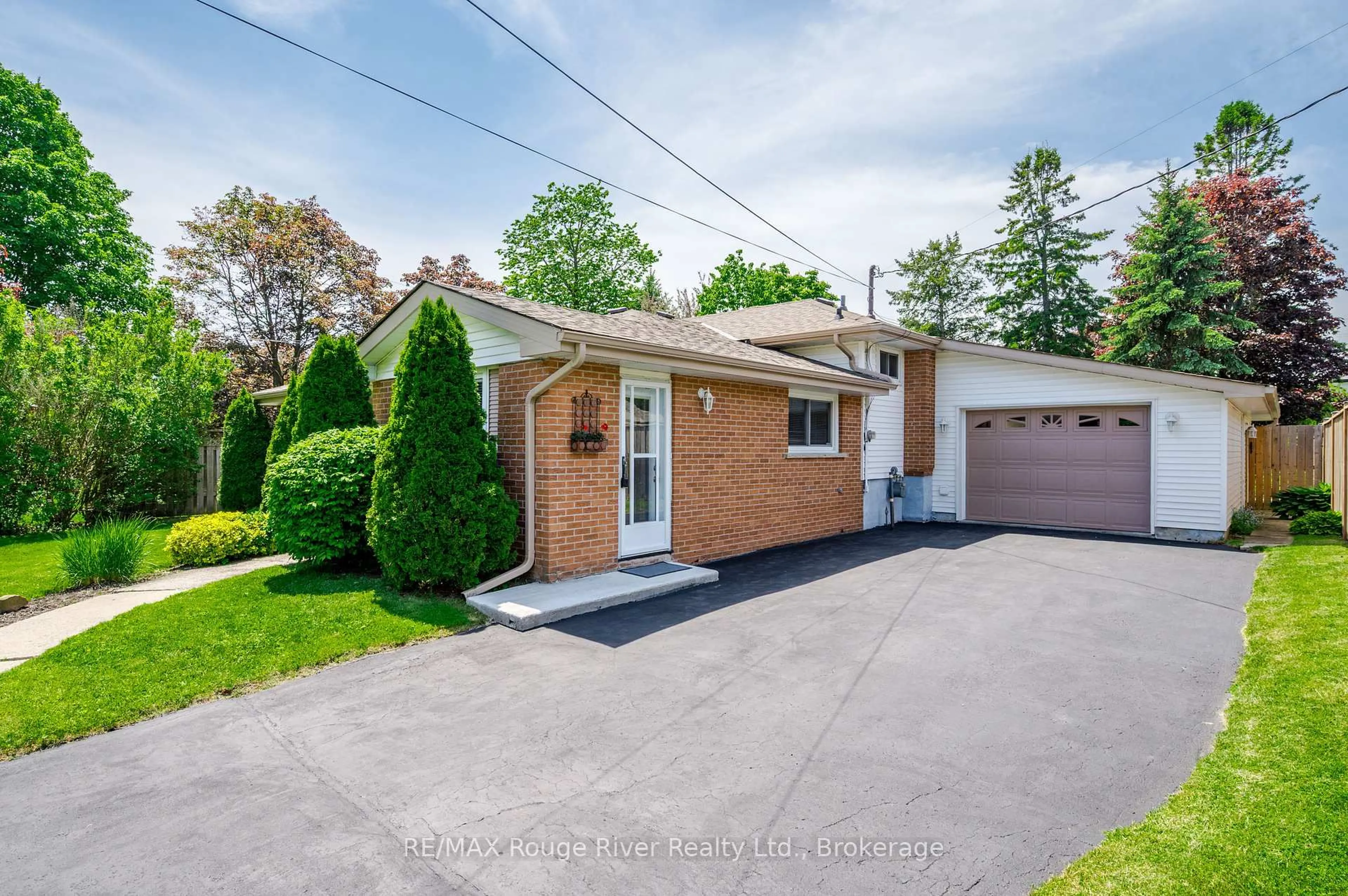 Home with brick exterior material, street for 717 Spragge Cres, Cobourg Ontario K9A 2T6