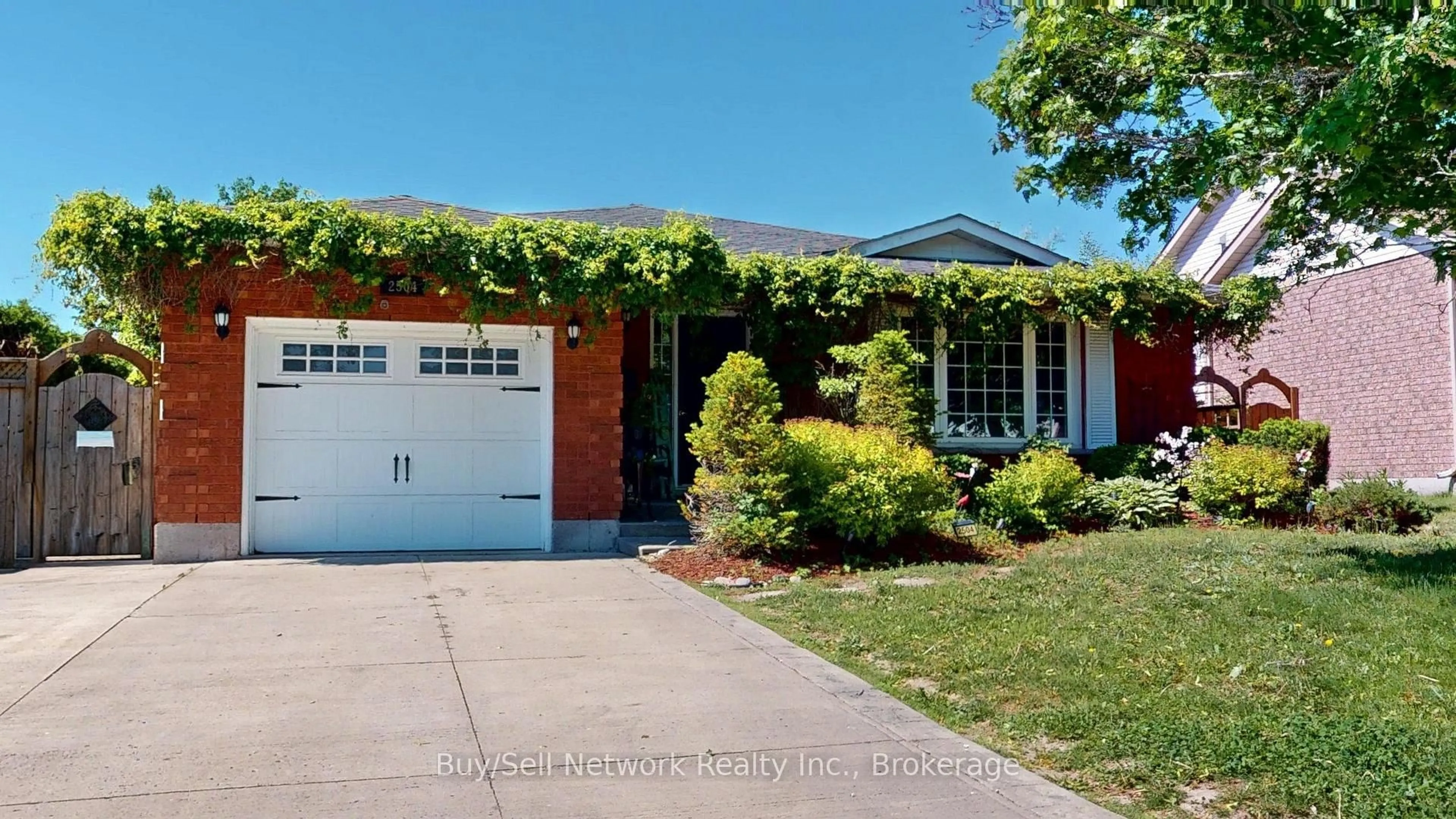 Home with brick exterior material, street for 2504 Idyllwood Cres, Peterborough Ontario K9L 1Y9