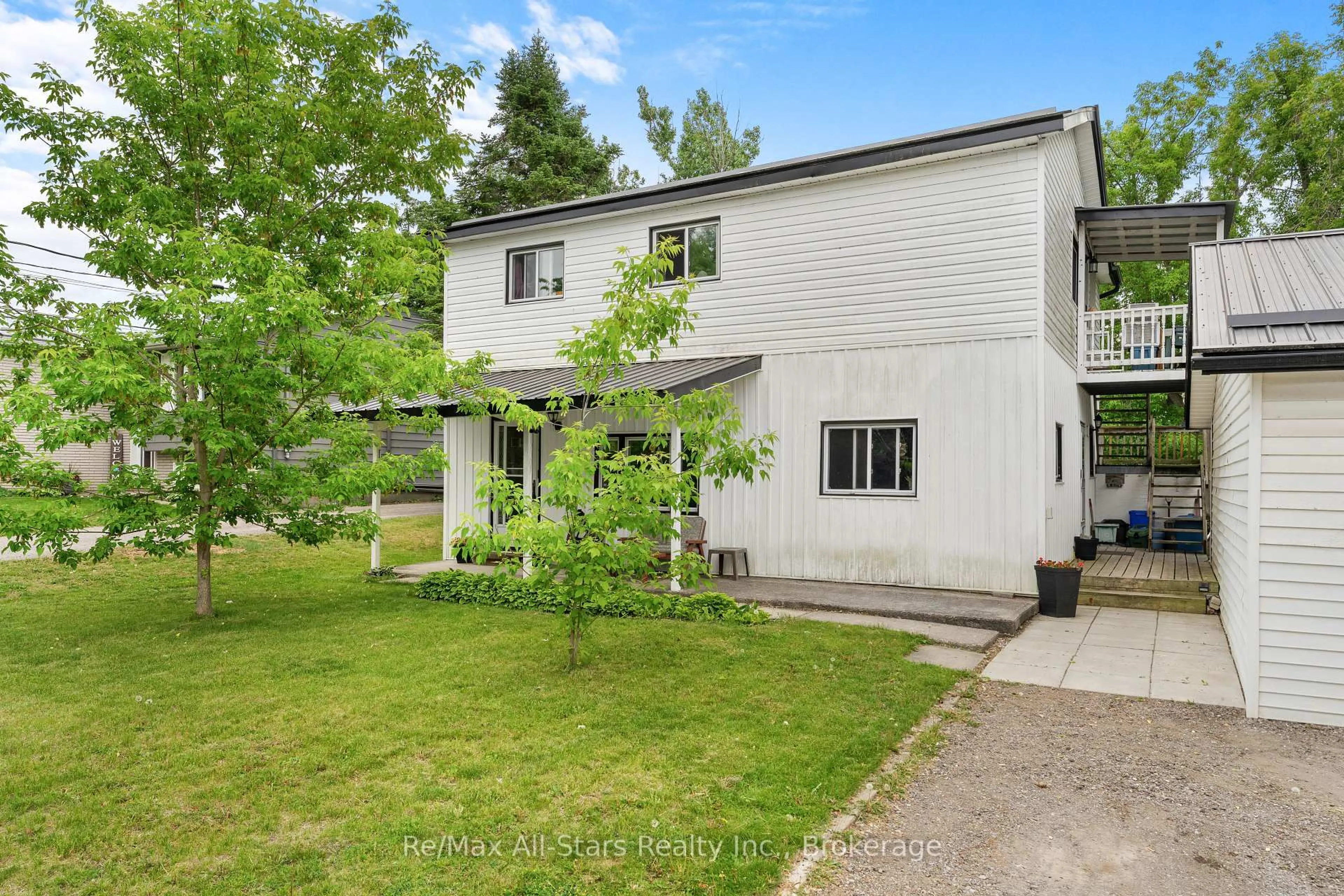 A pic from outside/outdoor area/front of a property/back of a property/a pic from drone, street for 13 Eva St, Kawartha Lakes Ontario K0M 1N0