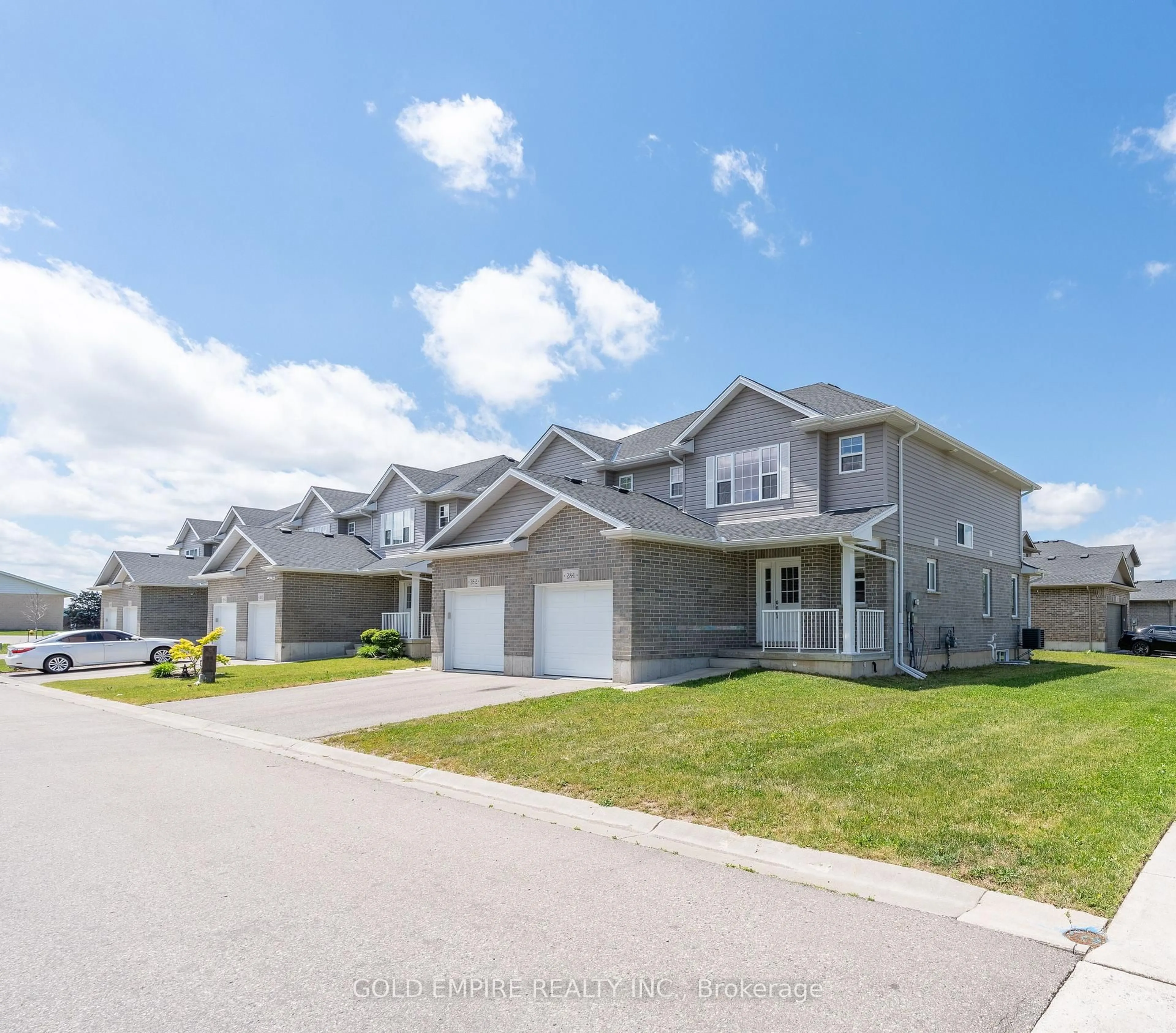 A pic from outside/outdoor area/front of a property/back of a property/a pic from drone, street for 28 MINLER St #1, Ingersoll Ontario N5C 0C9