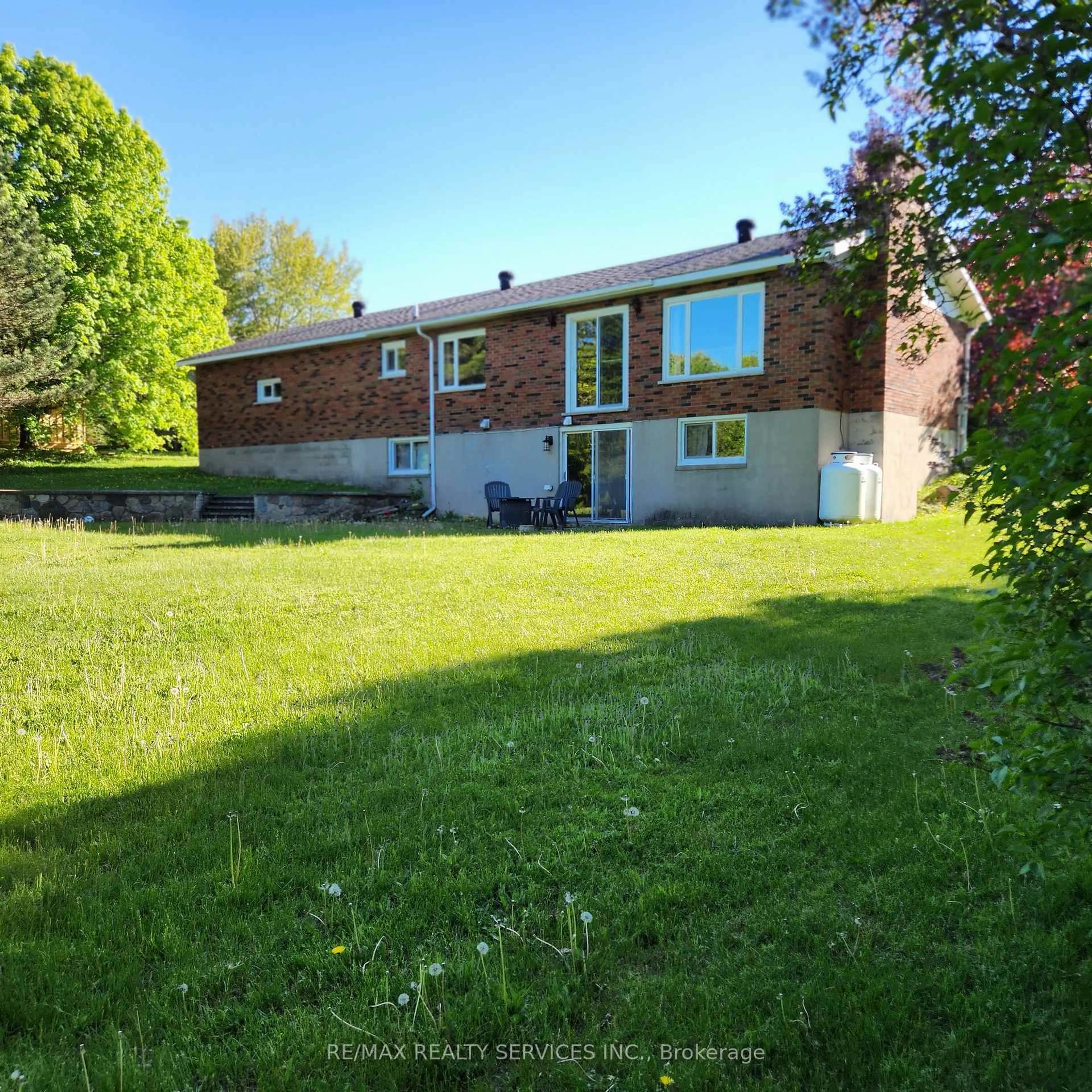 A pic from outside/outdoor area/front of a property/back of a property/a pic from drone, building for 1 Helen St, Northern Bruce Peninsula Ontario N0H 1W0