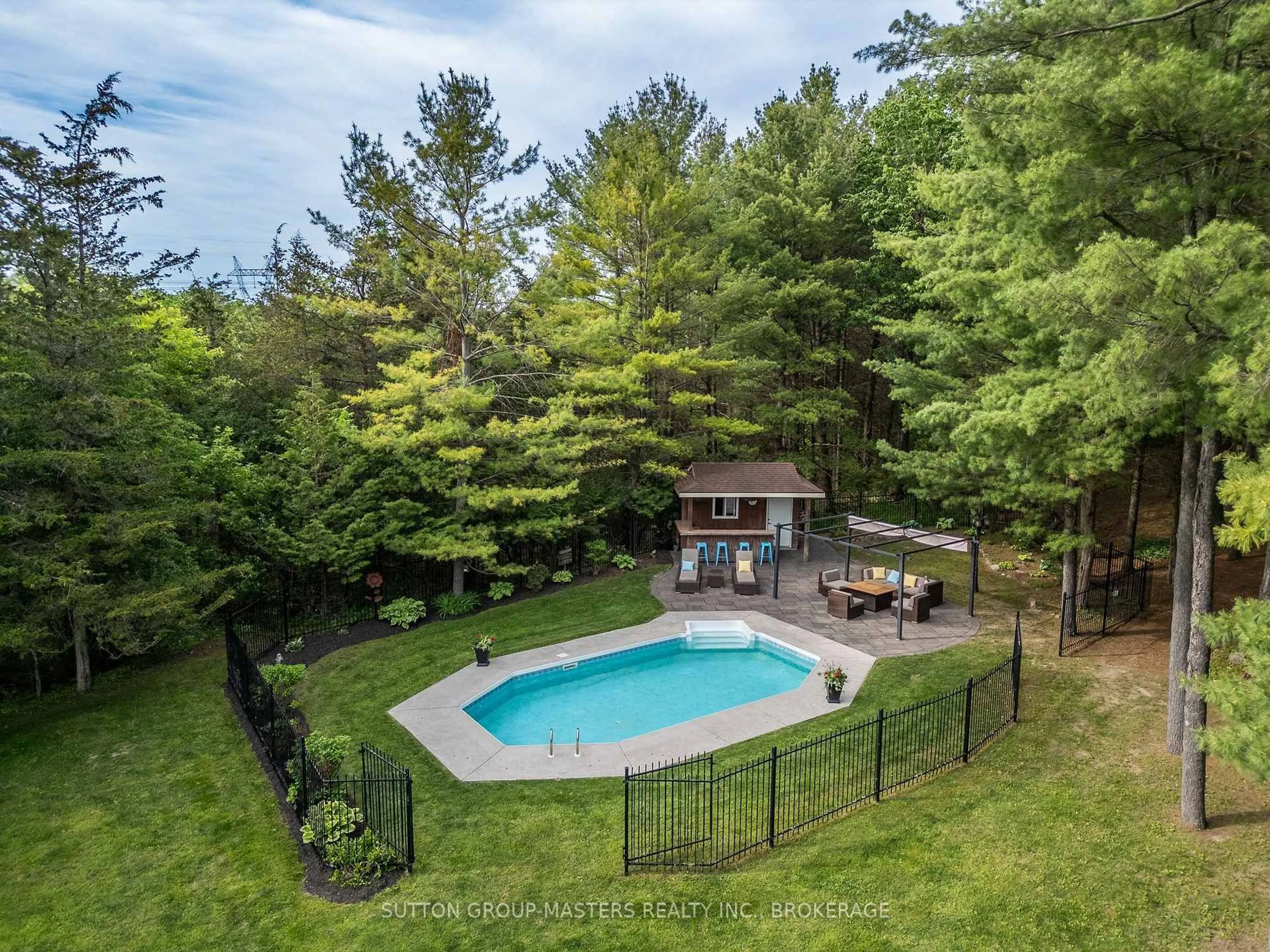 A pic from outside/outdoor area/front of a property/back of a property/a pic from drone, water/lake/river/ocean view for 4900 North Shore Cres, Perth Road Ontario K0H 2L0