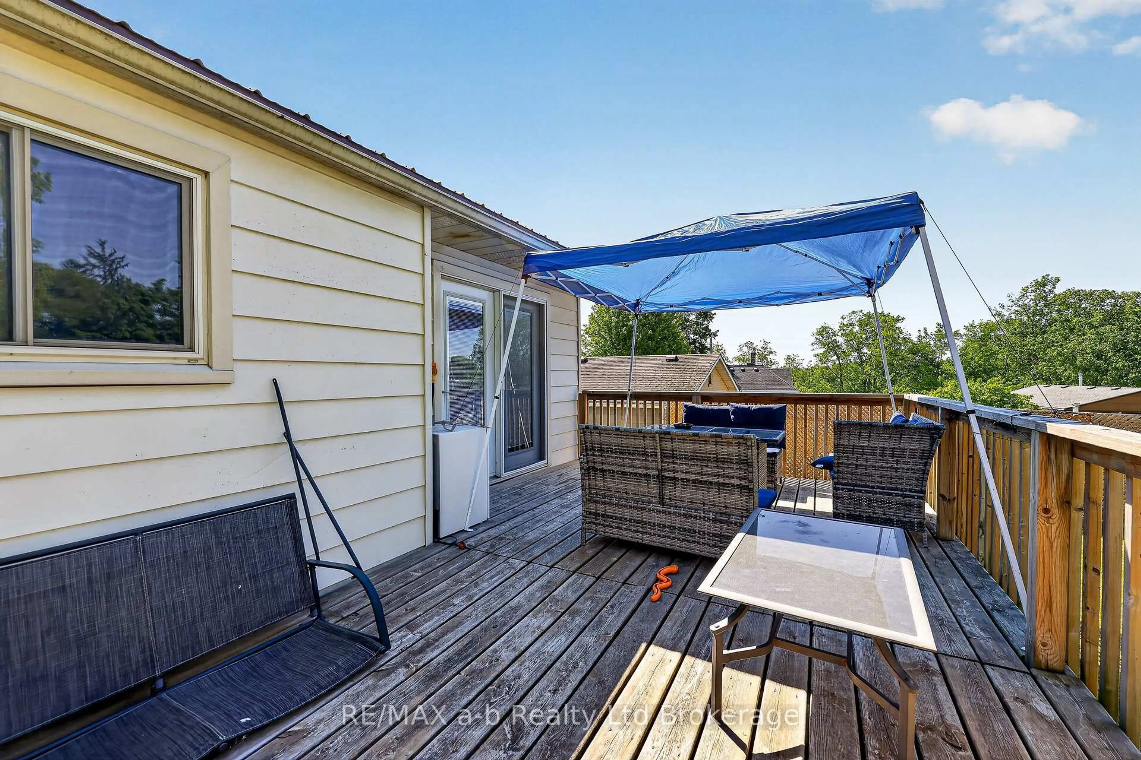 Patio, unknown for 151 McKeand St, Ingersoll Ontario N5C 3J1