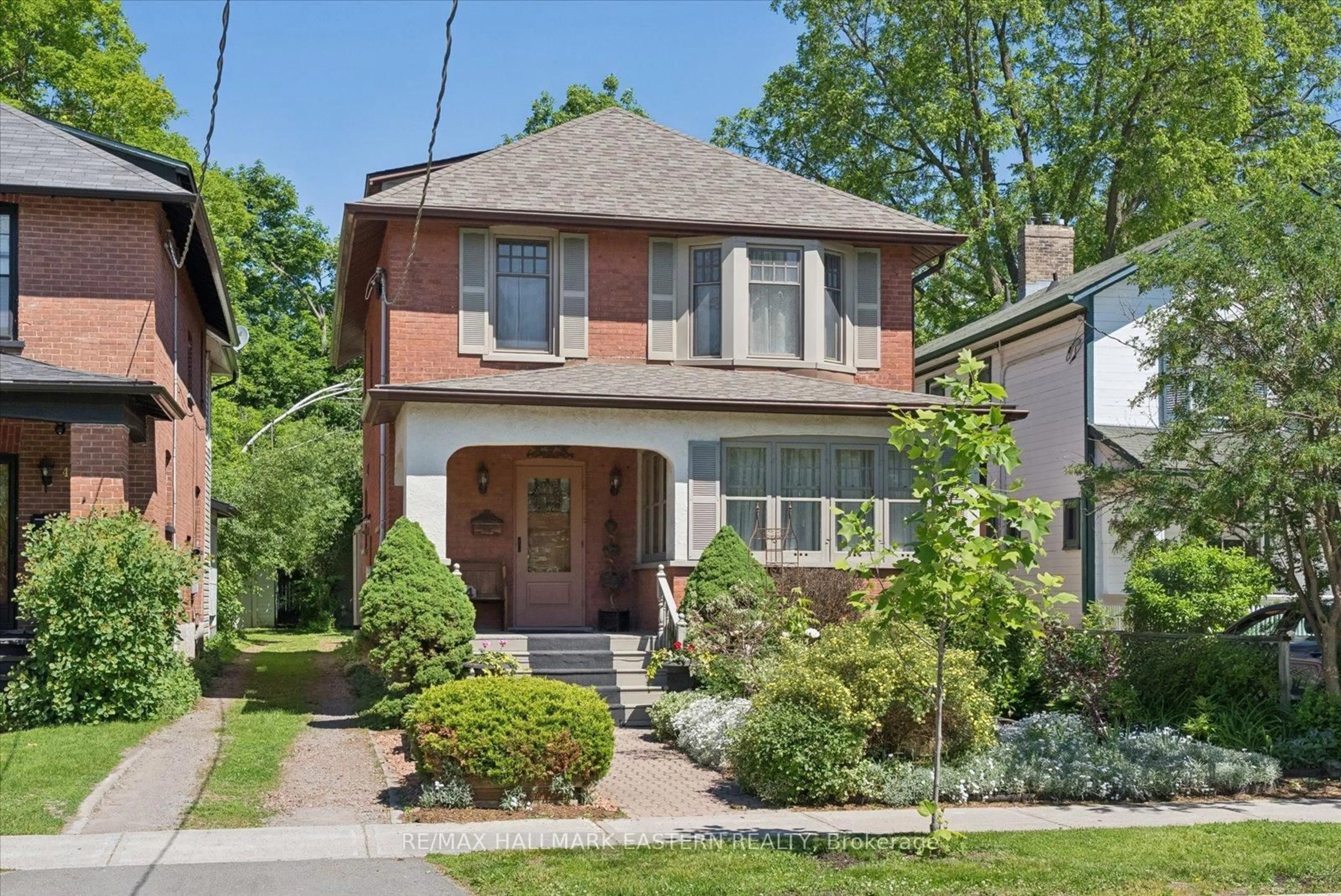 Home with brick exterior material, street for 474 Gilmour St, Peterborough Ontario K9H 2J9