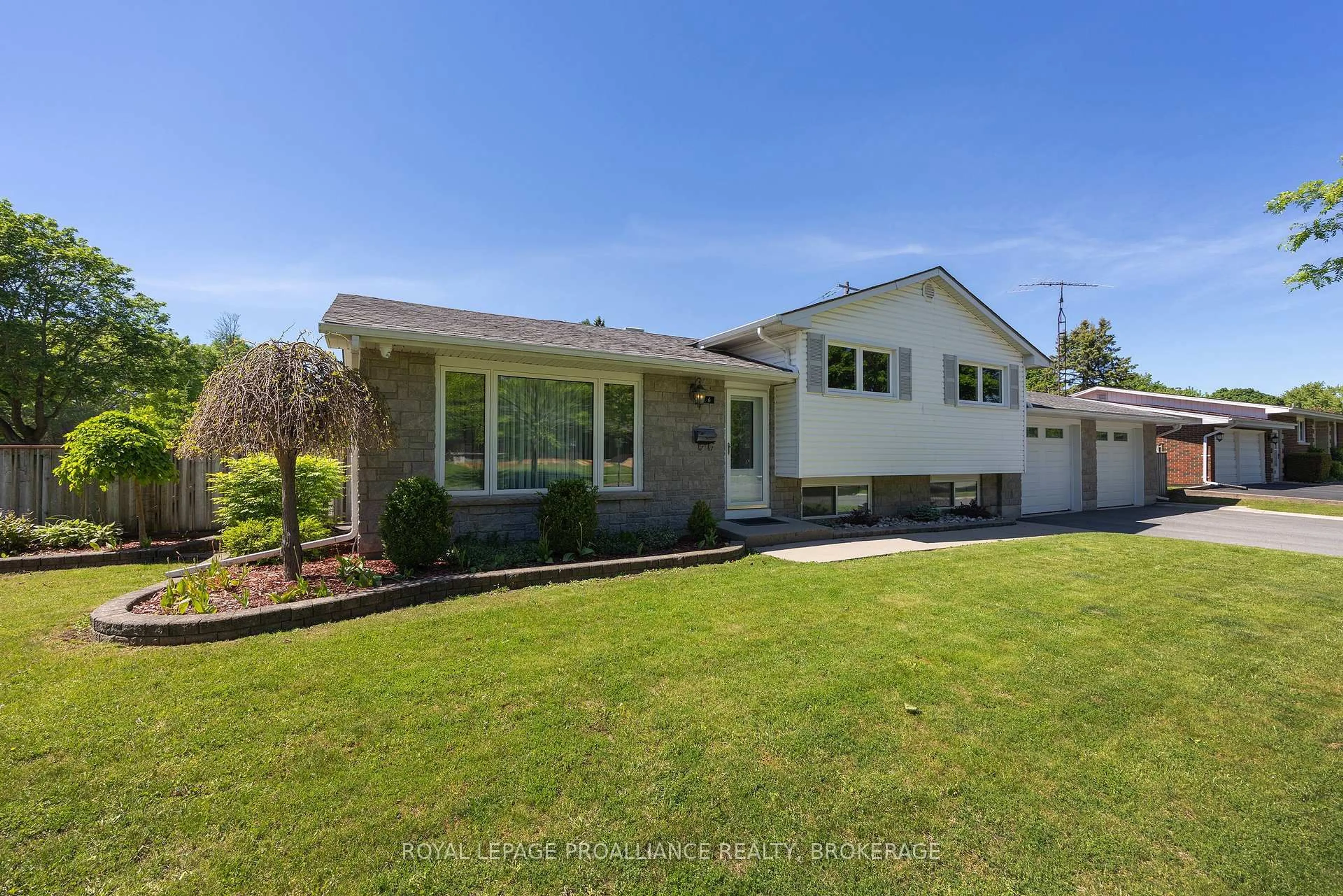 Home with vinyl exterior material, street for 6 Byron Cres, Kingston Ontario K7M 1H7