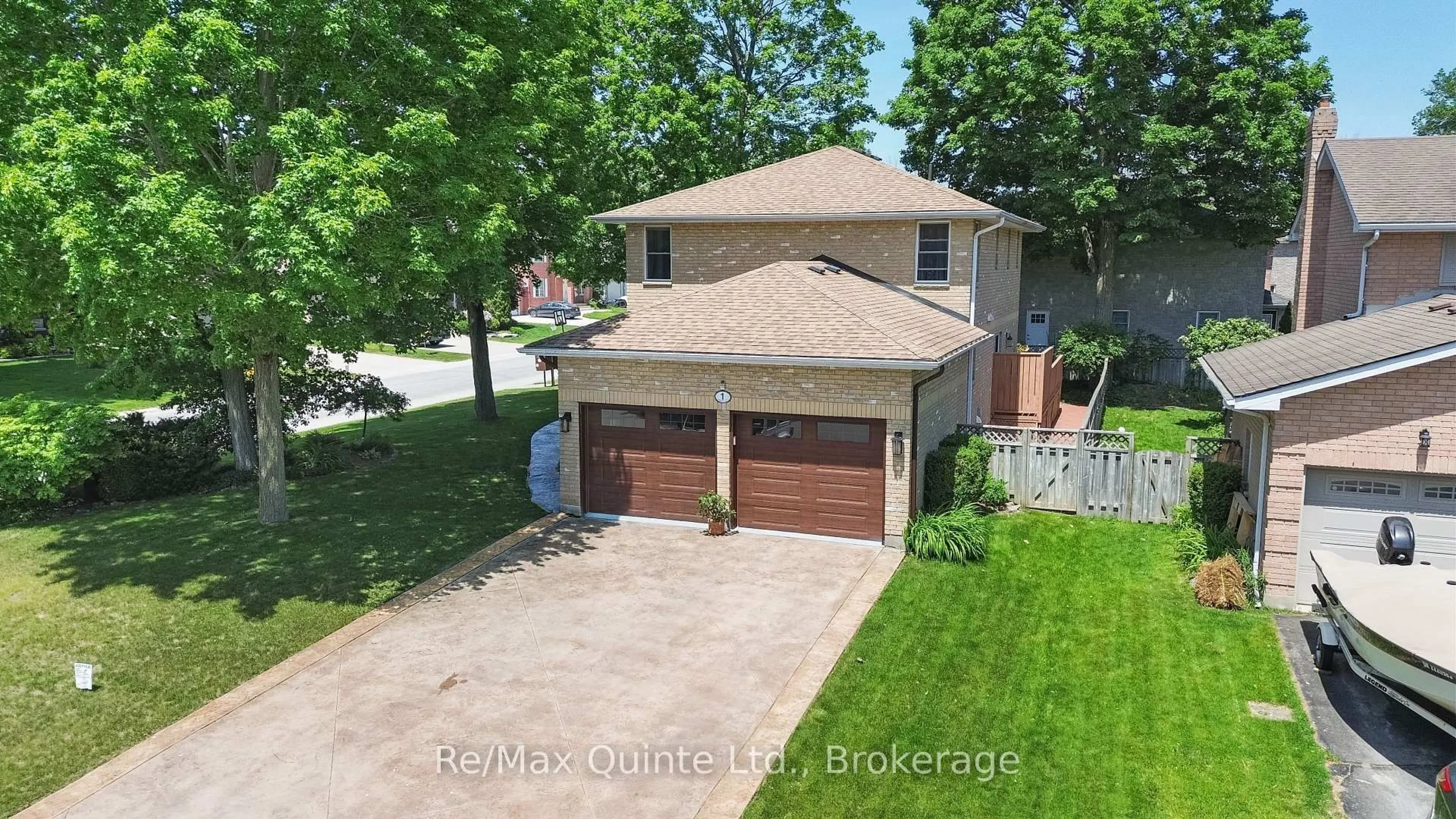 A pic from outside/outdoor area/front of a property/back of a property/a pic from drone, street for 1 Simmons Crt, Quinte West Ontario K8V 6M9